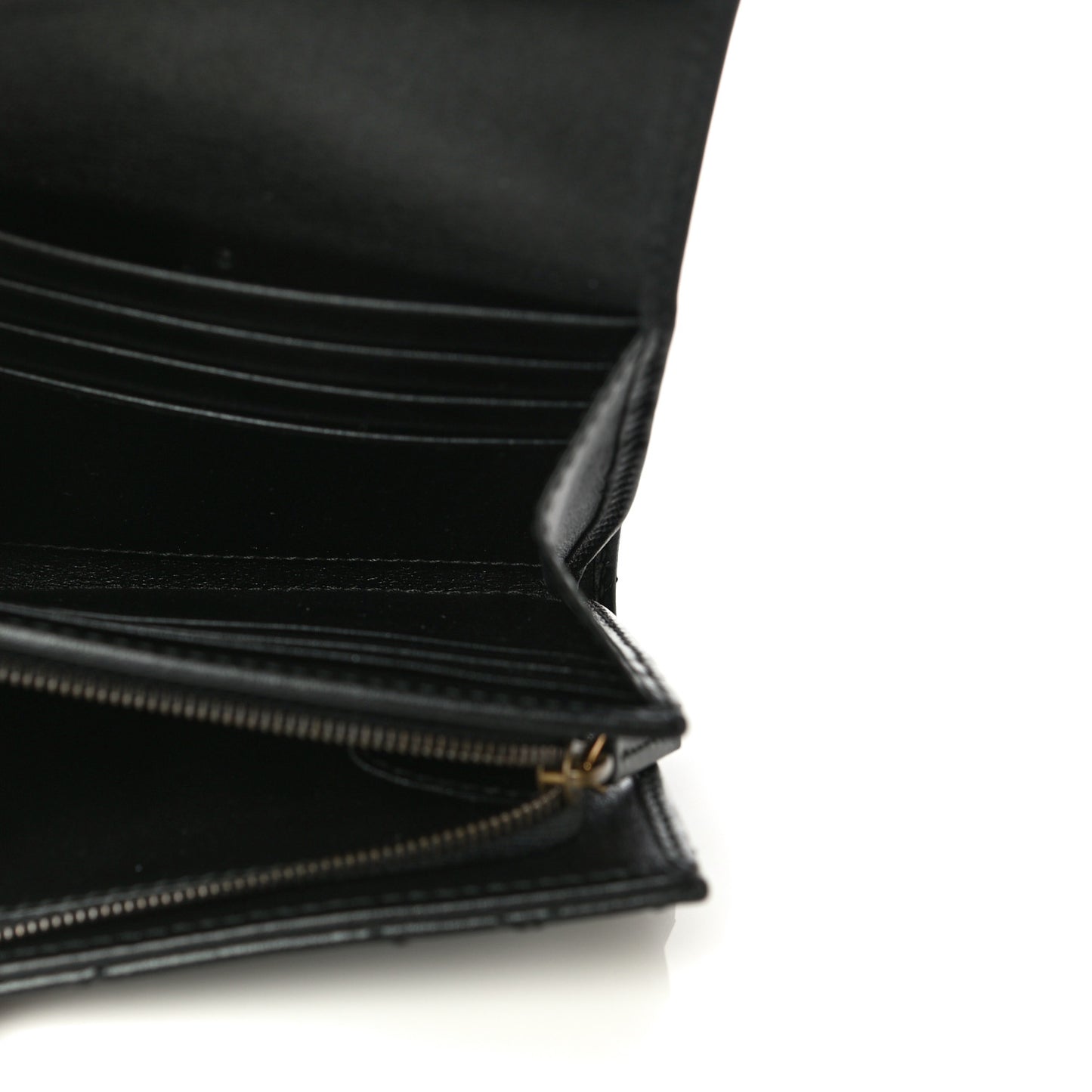 Calfskin Matelasse GG Marmont Medium Wallet Black