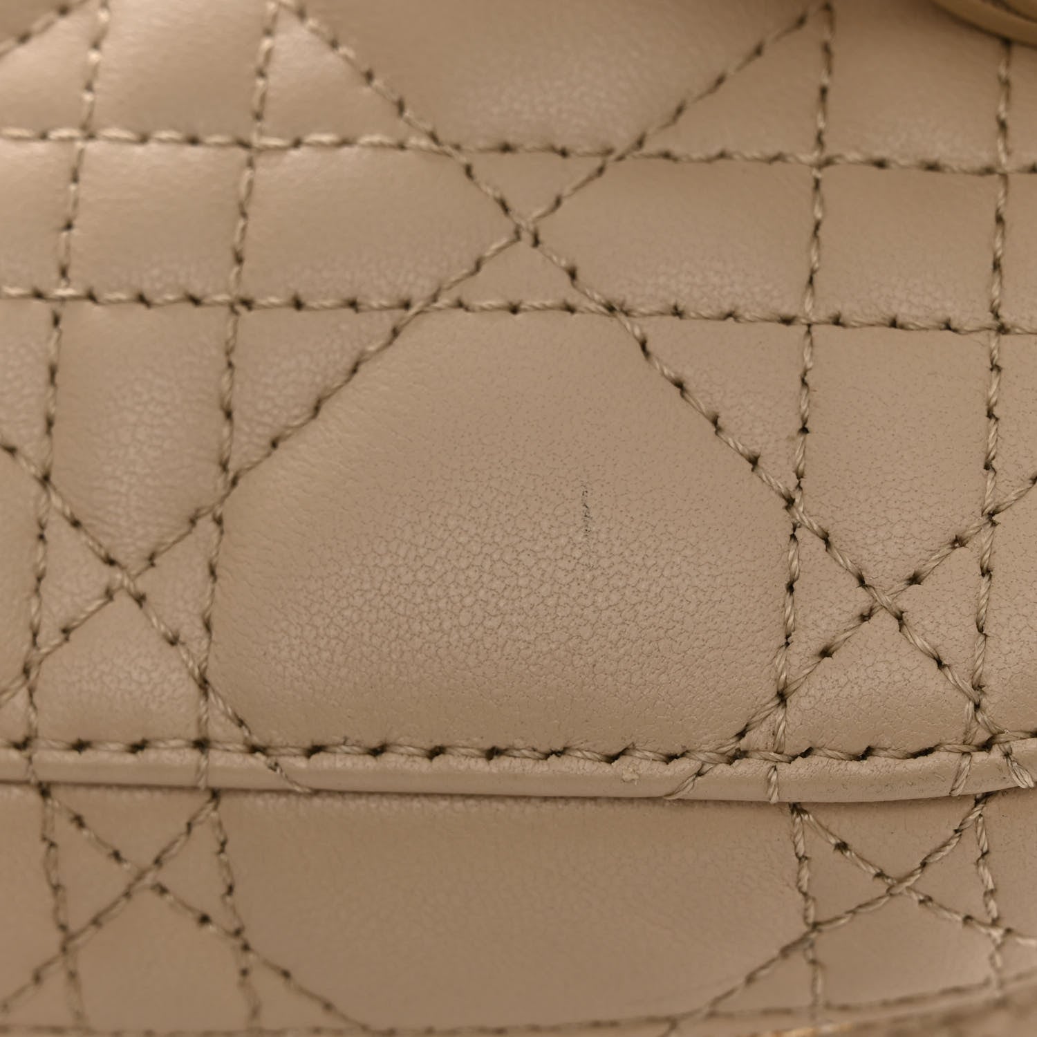 Christian Dior Lambskin Cannage Small Diortravel Vanity Case Light Beige 11 of 13