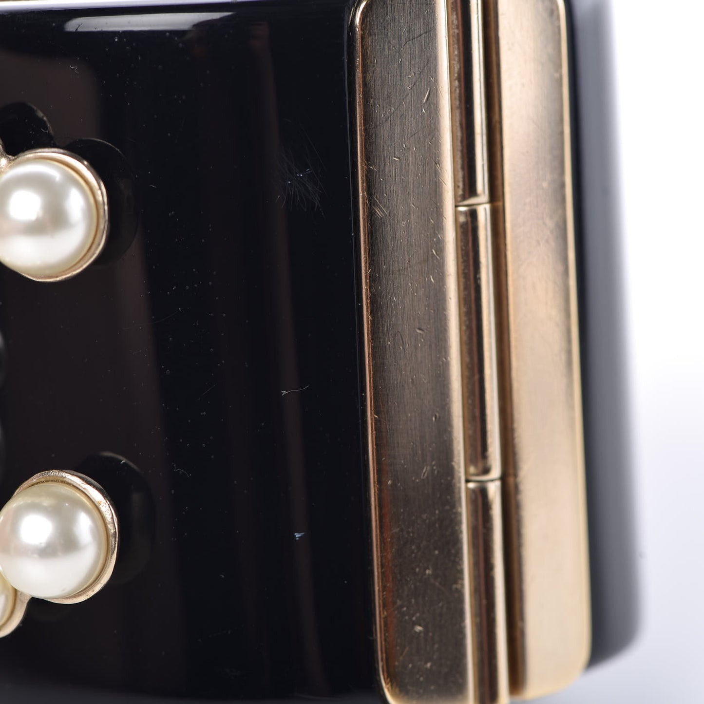 Resin Pearl CC Cuff Black