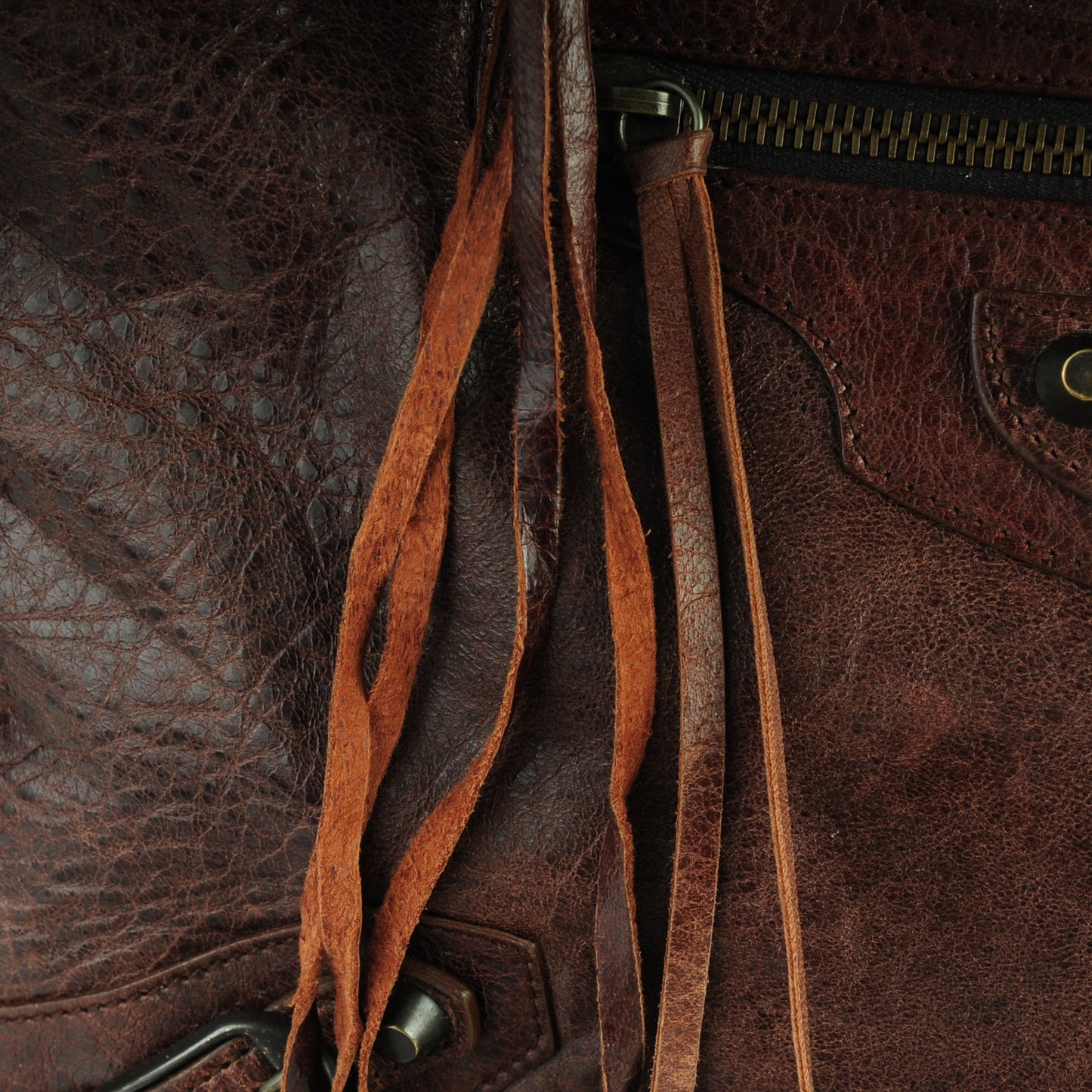 Chevre Classic Hardware Step Bag Mogano