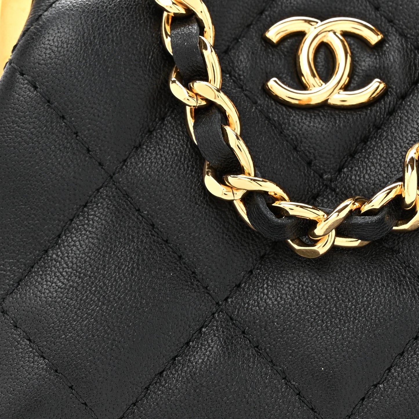 Lambskin Quilted Trio Kiss Lock Clutch With Chain Black
