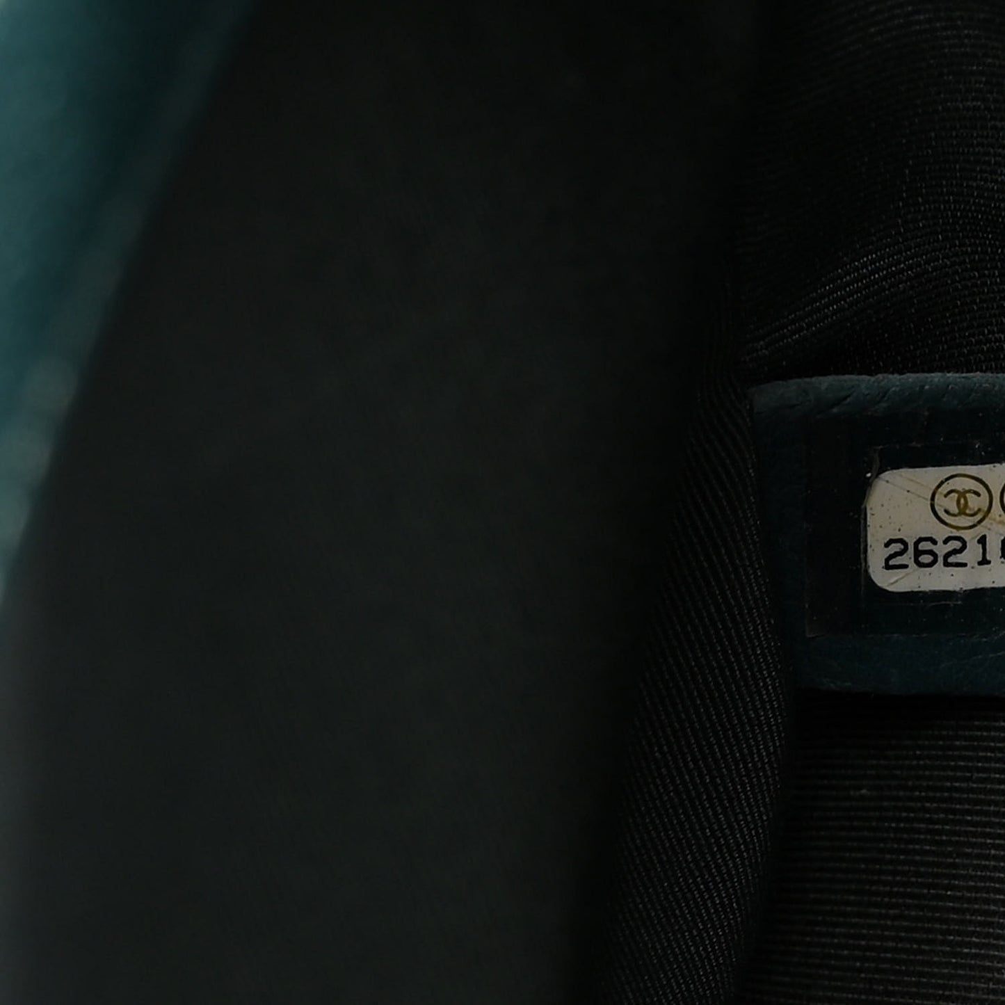 Caviar Quilted Medium Boy Flap Dark Green