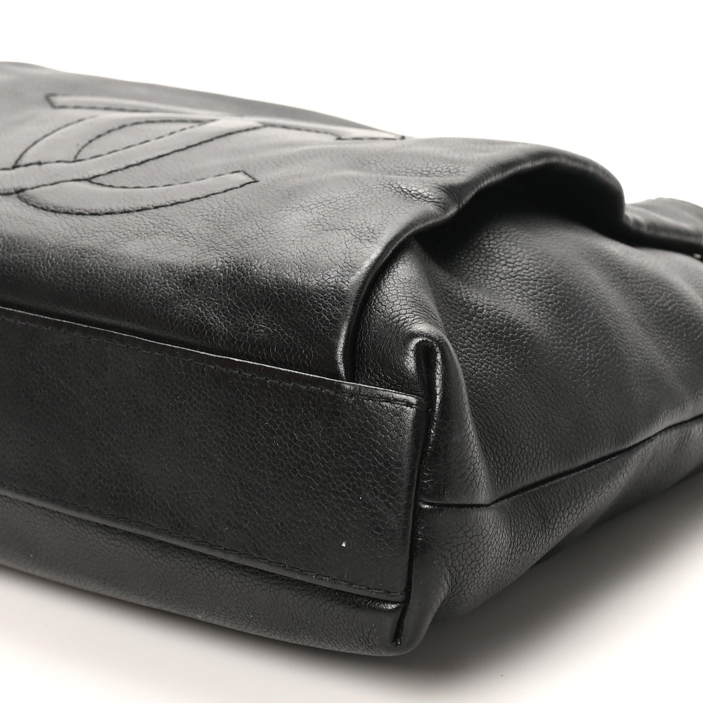 Caviar Large CC Tuck Tote Black