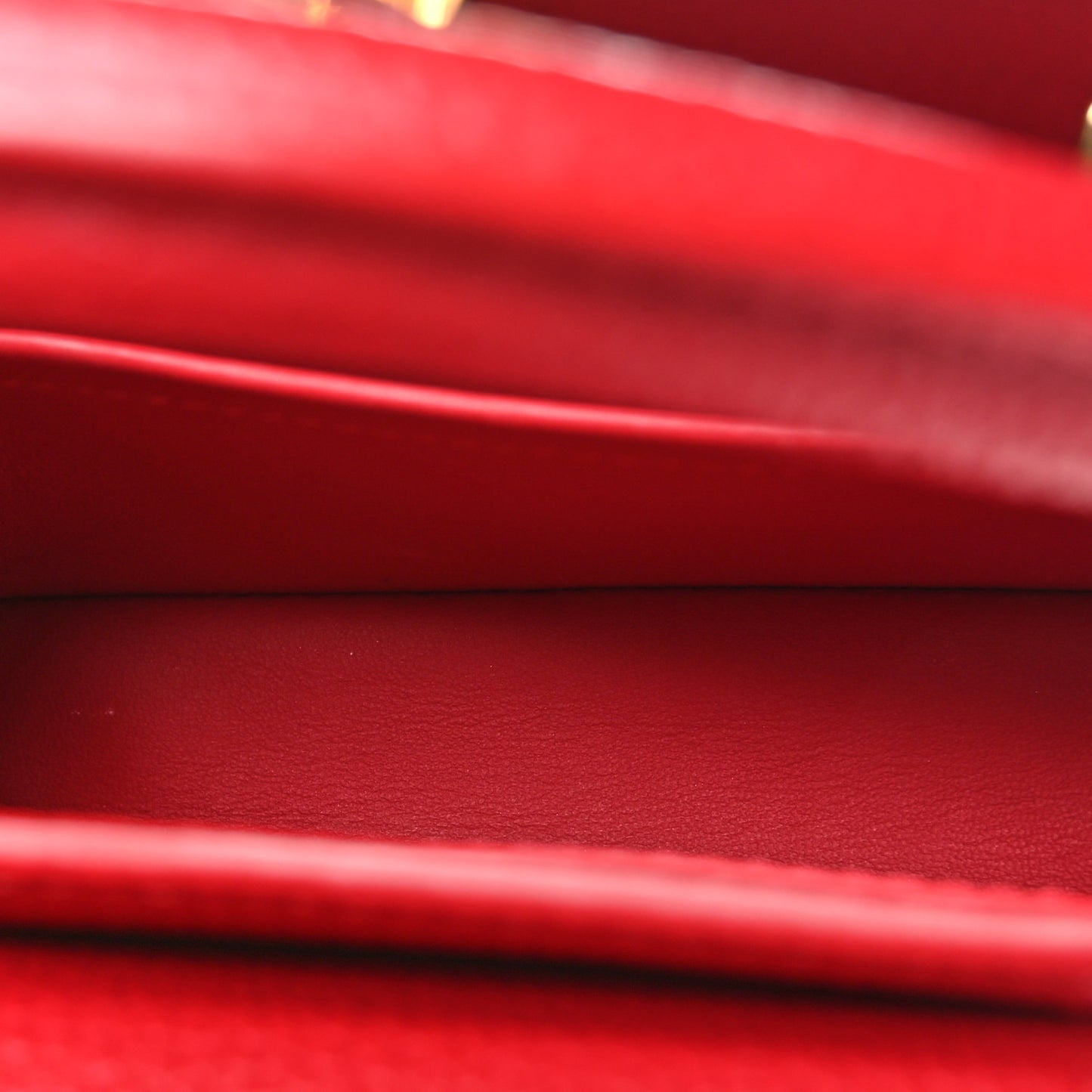 Taurillon Mini Capucines Scarlet