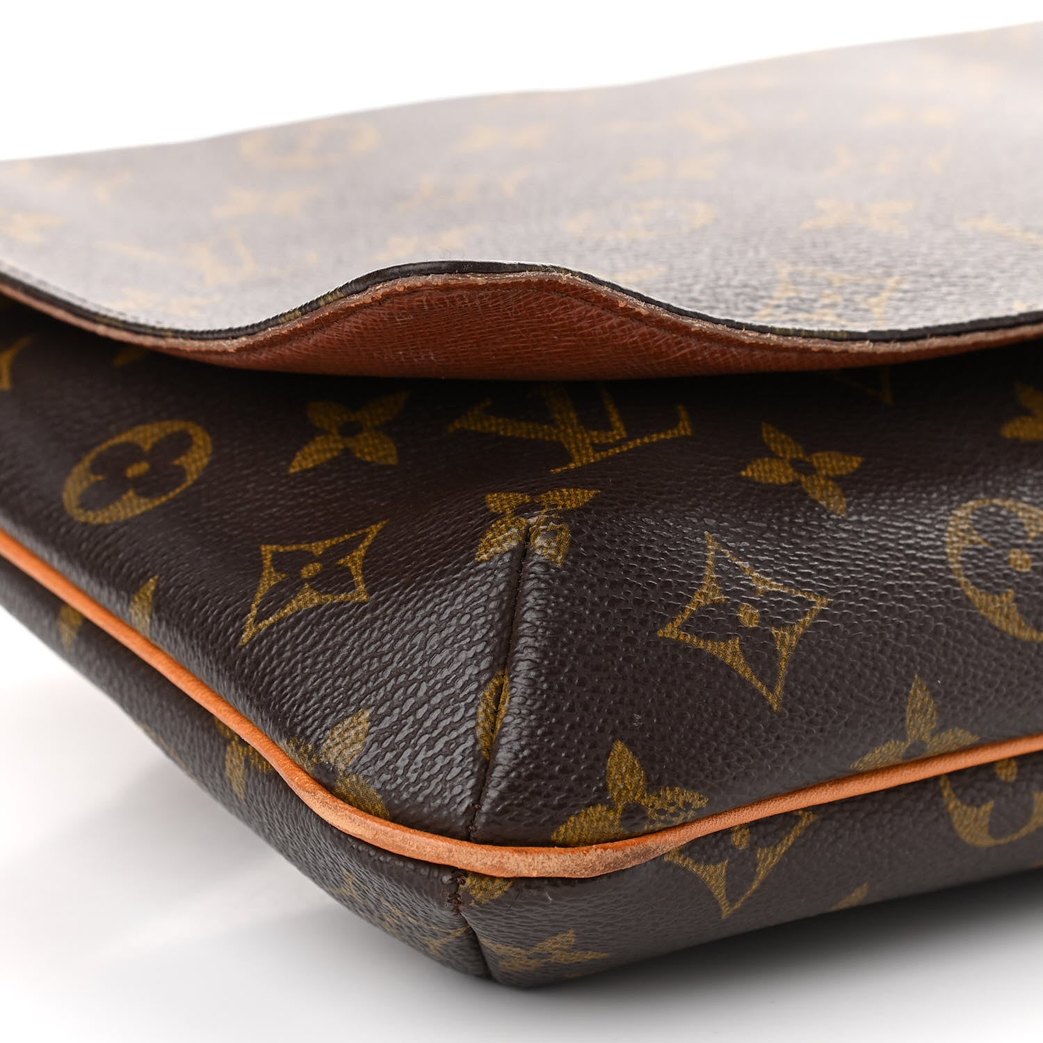 Louis Vuitton Monogram Musette Tango 8 of 9