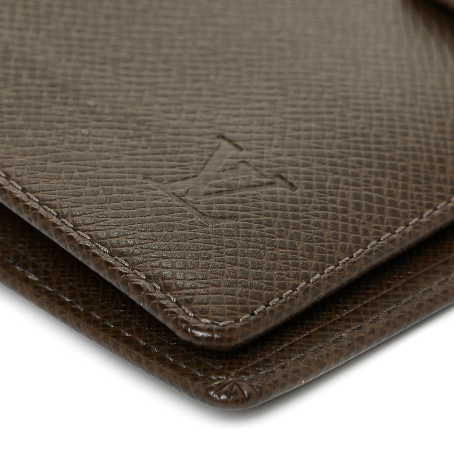 Louis Vuitton Taiga Medium Ring Agenda Cover Acajou 9 of 10