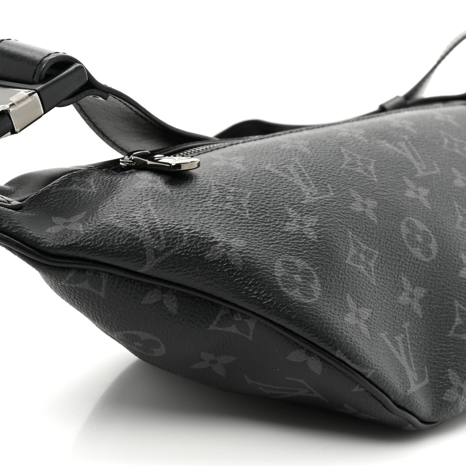 Louis Vuitton Monogram Eclipse Discovery Bumbag 8 of 8