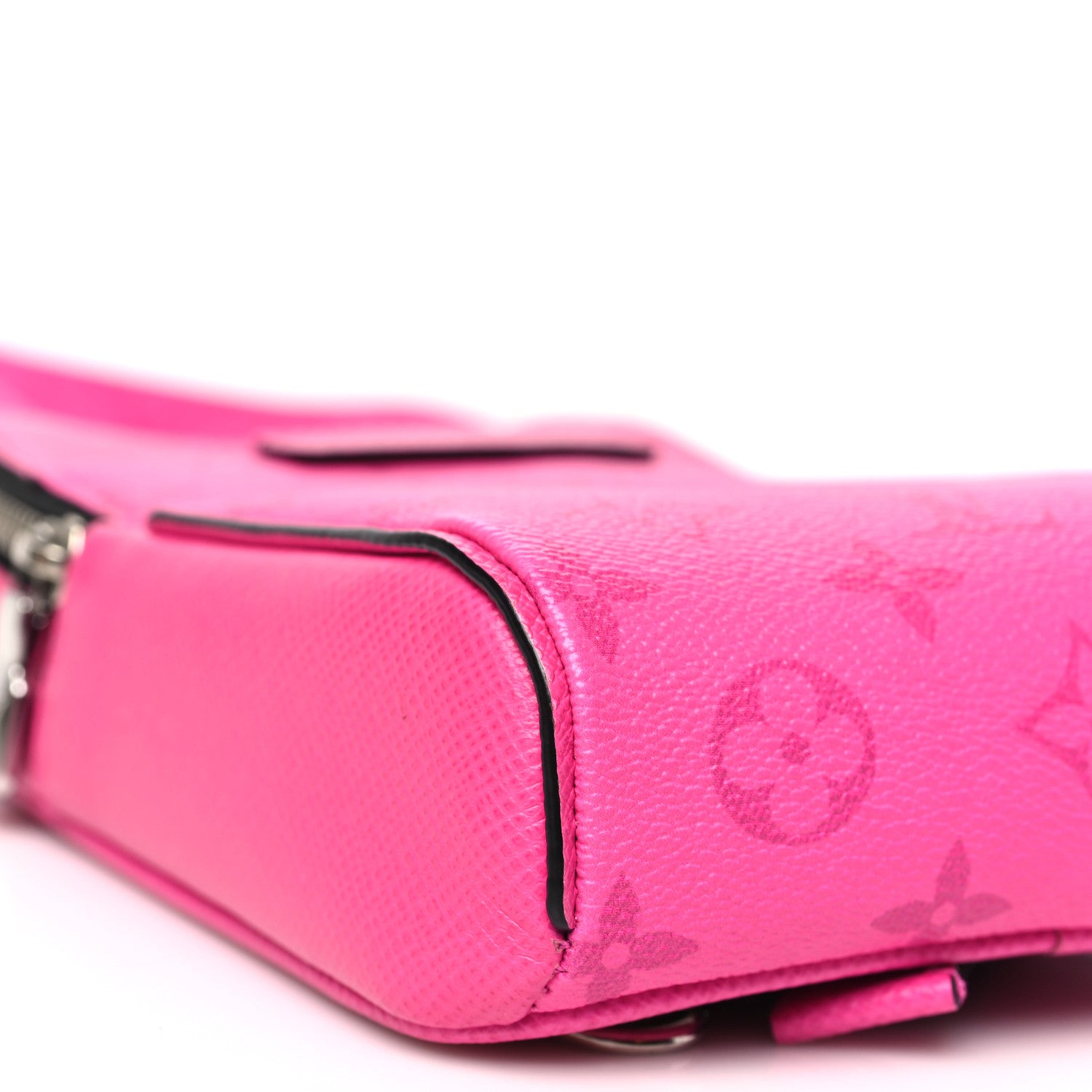 Louis Vuitton Taigarama Outdoor Slingbag Fuchsia 8 of 10