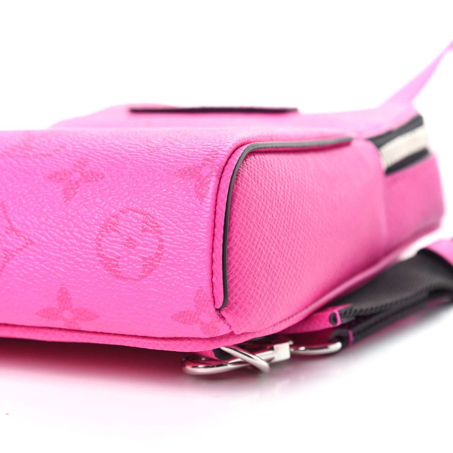Louis Vuitton Taigarama Outdoor Slingbag Fuchsia 8 of 10