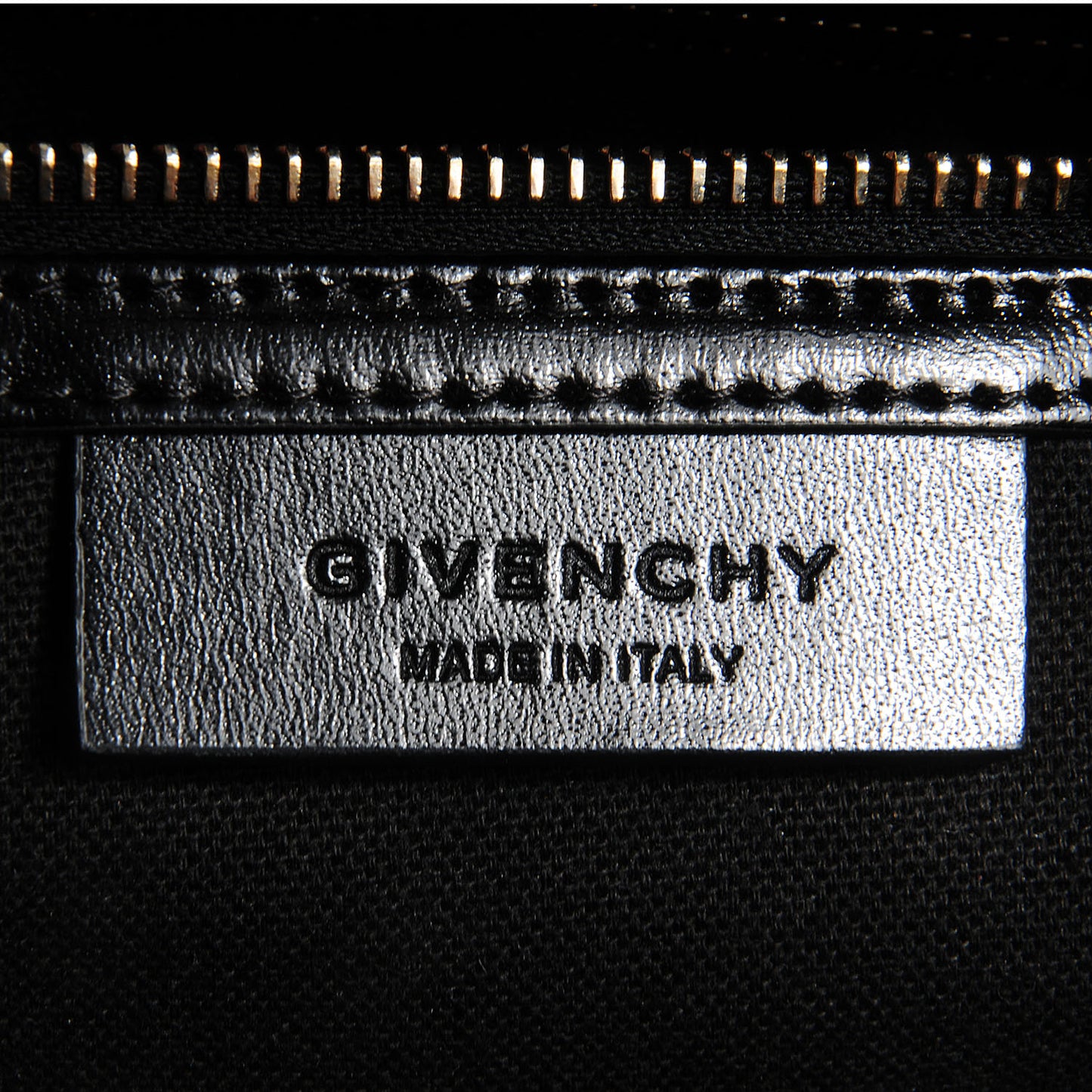 Shiny Lord Calfskin Small Antigona Black