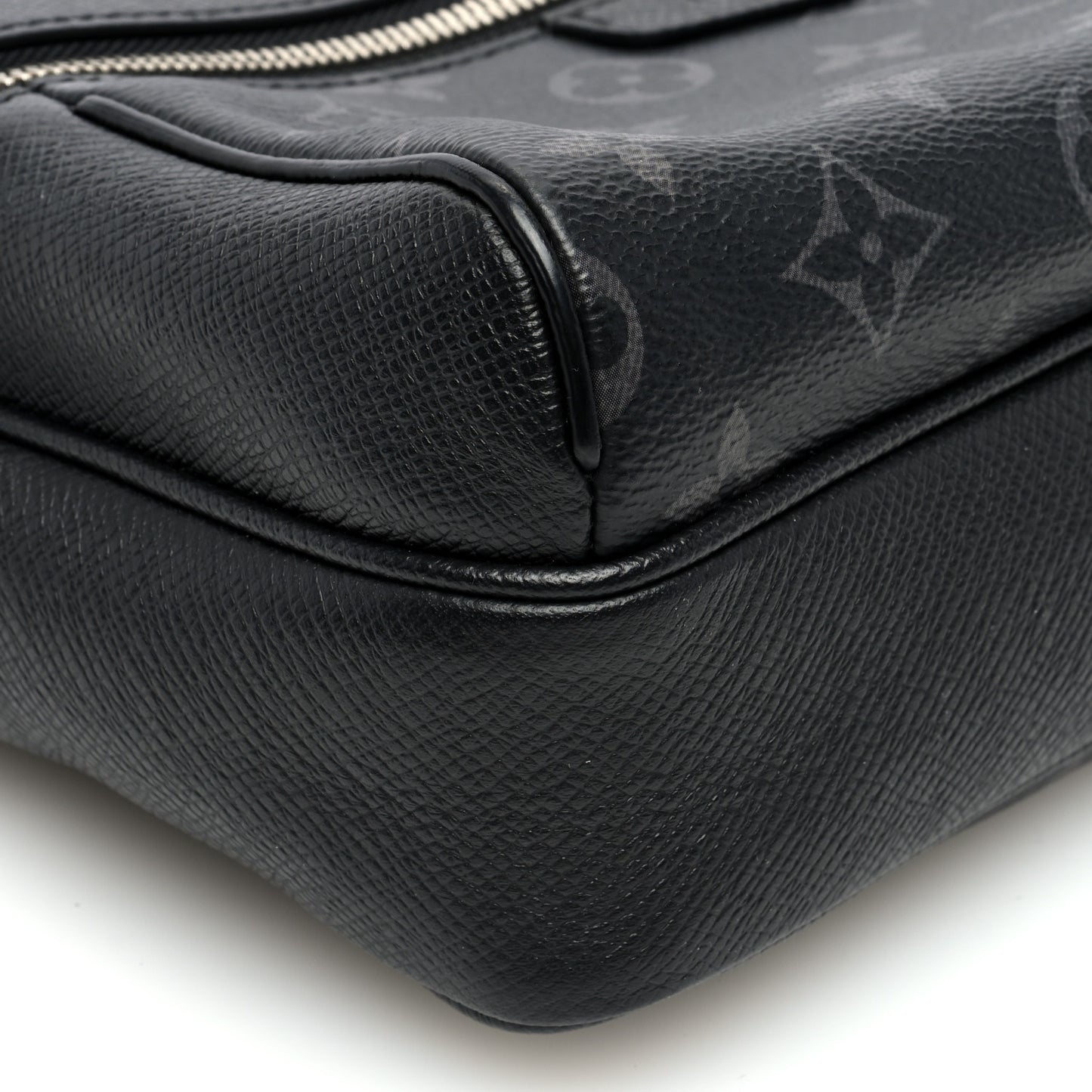 Taiga Monogram Eclipse Outdoor Messenger Black