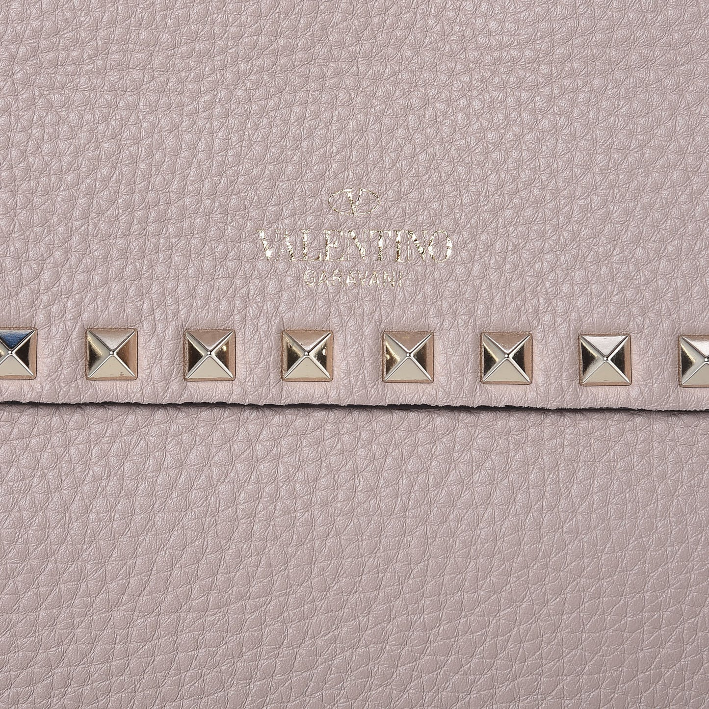 Pebbled Calfskin Rockstud Top Handle Shoulder Bag Poudre