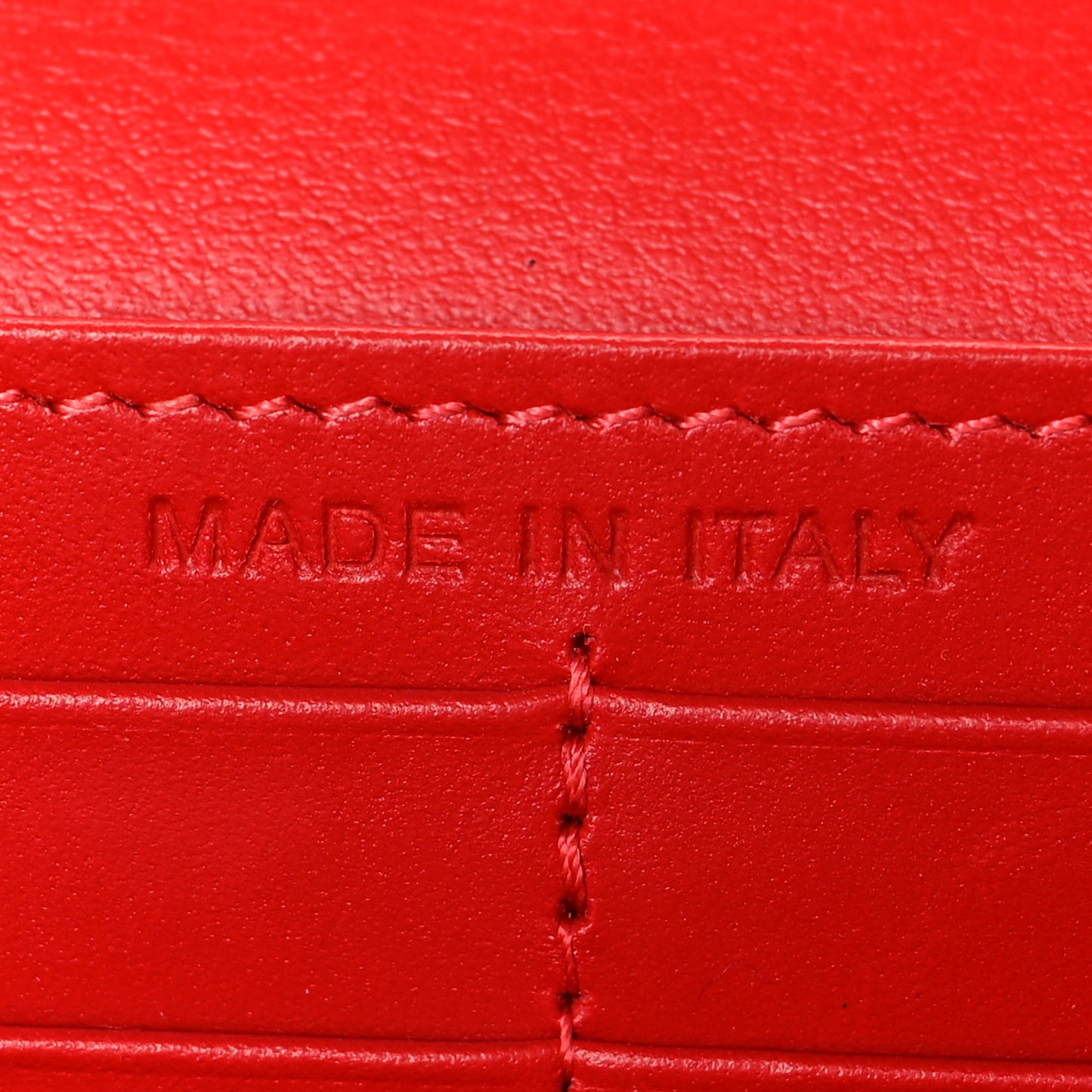 Calfskin Boudoir Wallet on Chain Red