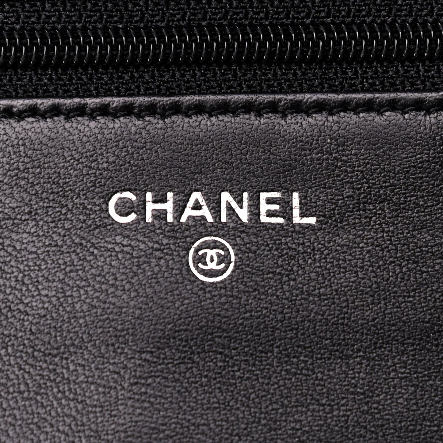 Lambskin Quilted Wallet On Chain WOC Black