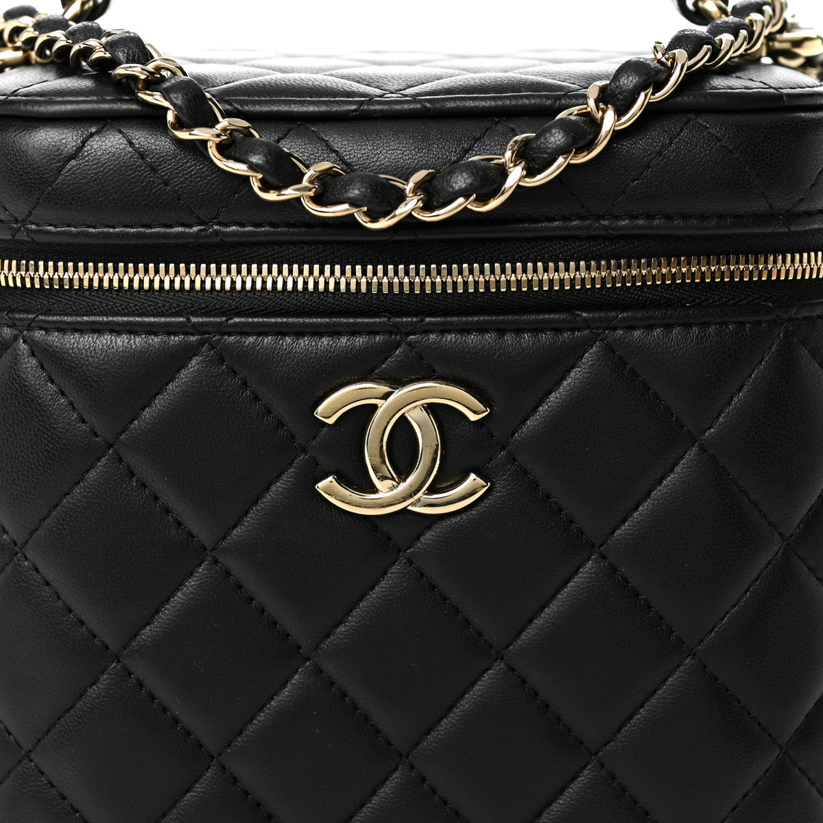 Lambskin Quilted Top Handle Vanity Case With Chain Black