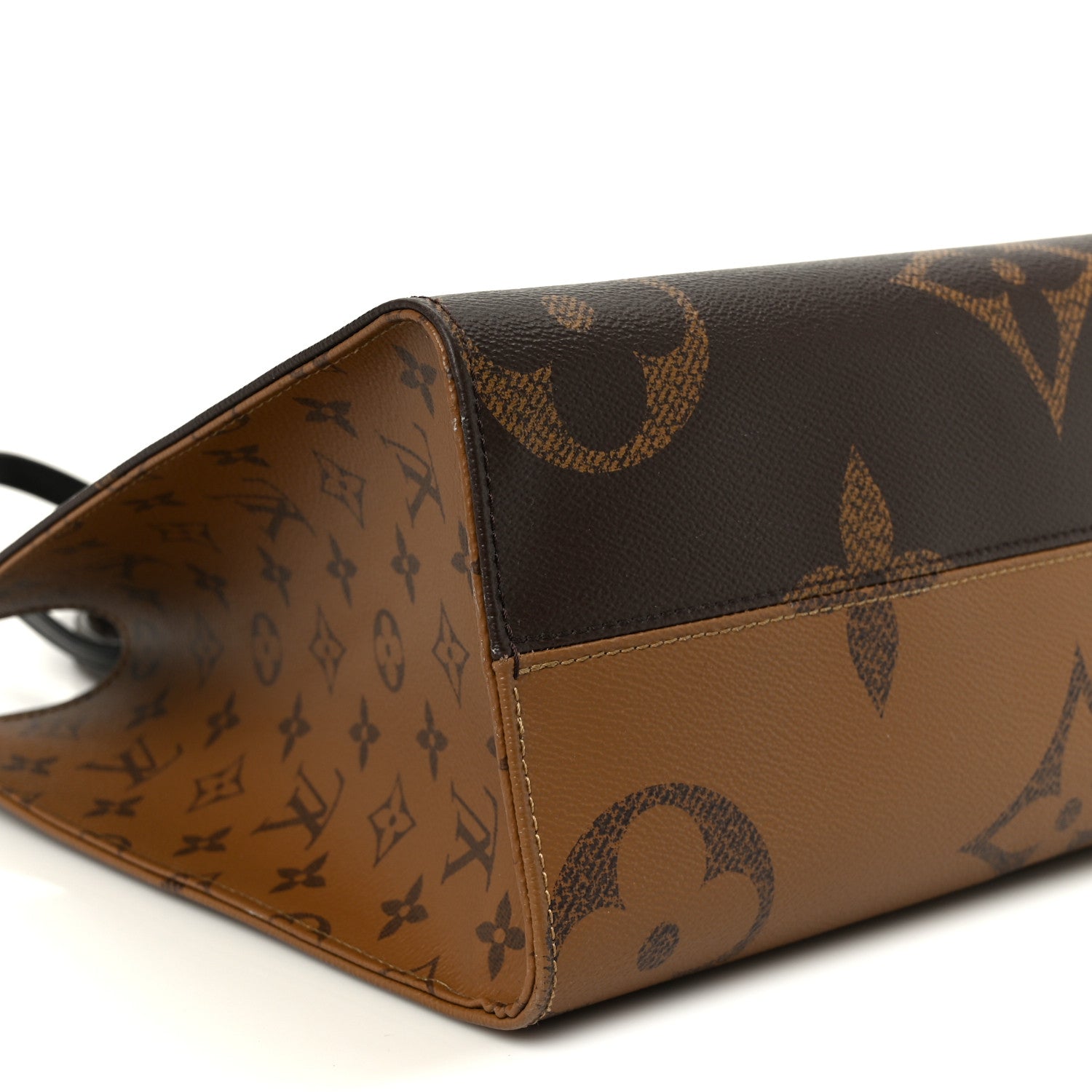 Louis Vuitton Reverse Monogram Giant Onthego MM 7 of 9
