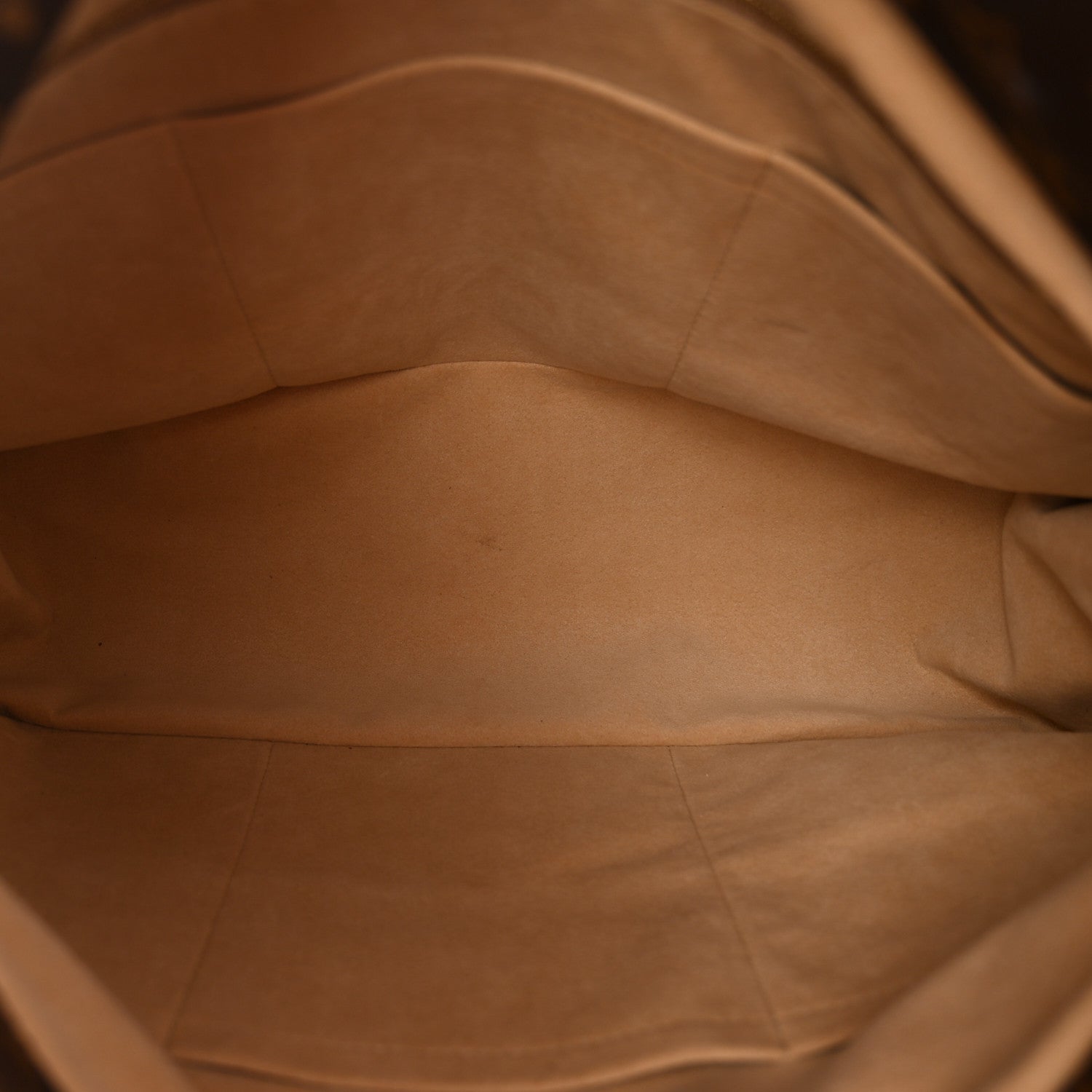 Louis Vuitton Monogram Artsy MM 5 of 9