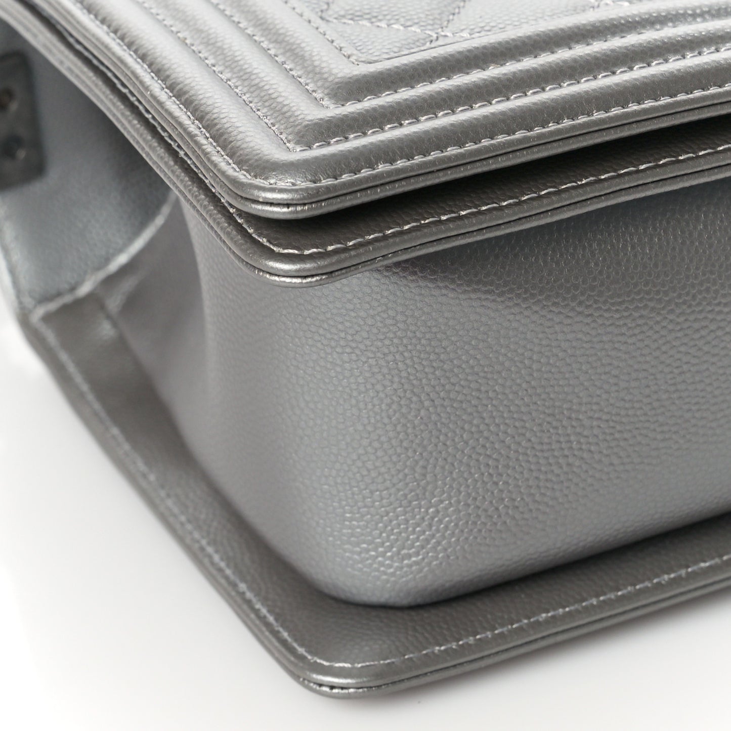 Metallic Caviar Quilted Medium Boy Flap Silver