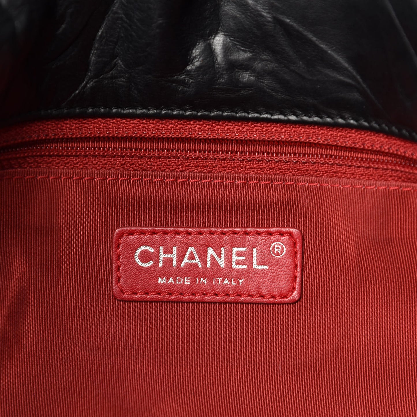Calfskin Medium Ultra Stitch Flap Black