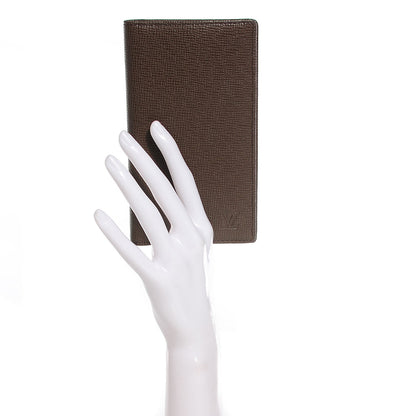 Louis Vuitton Taiga Pocket Agenda Cover Grizzli 2 of 7