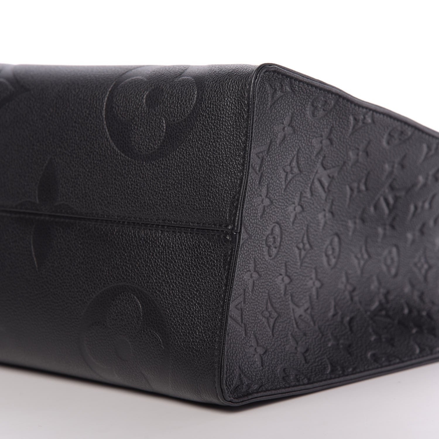 Louis Vuitton Empreinte Monogram Giant Onthego GM Black 7 of 10