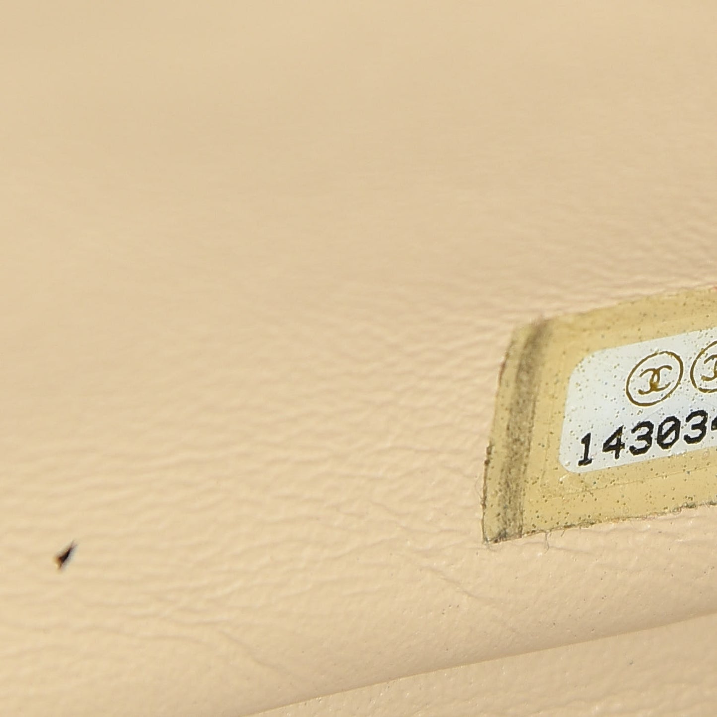 Caviar Quilted Jumbo Single Flap Beige Clair