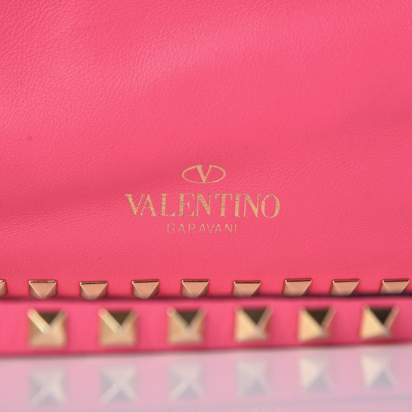 Vitello Medium Rockstud Tote Fuxia Fluo