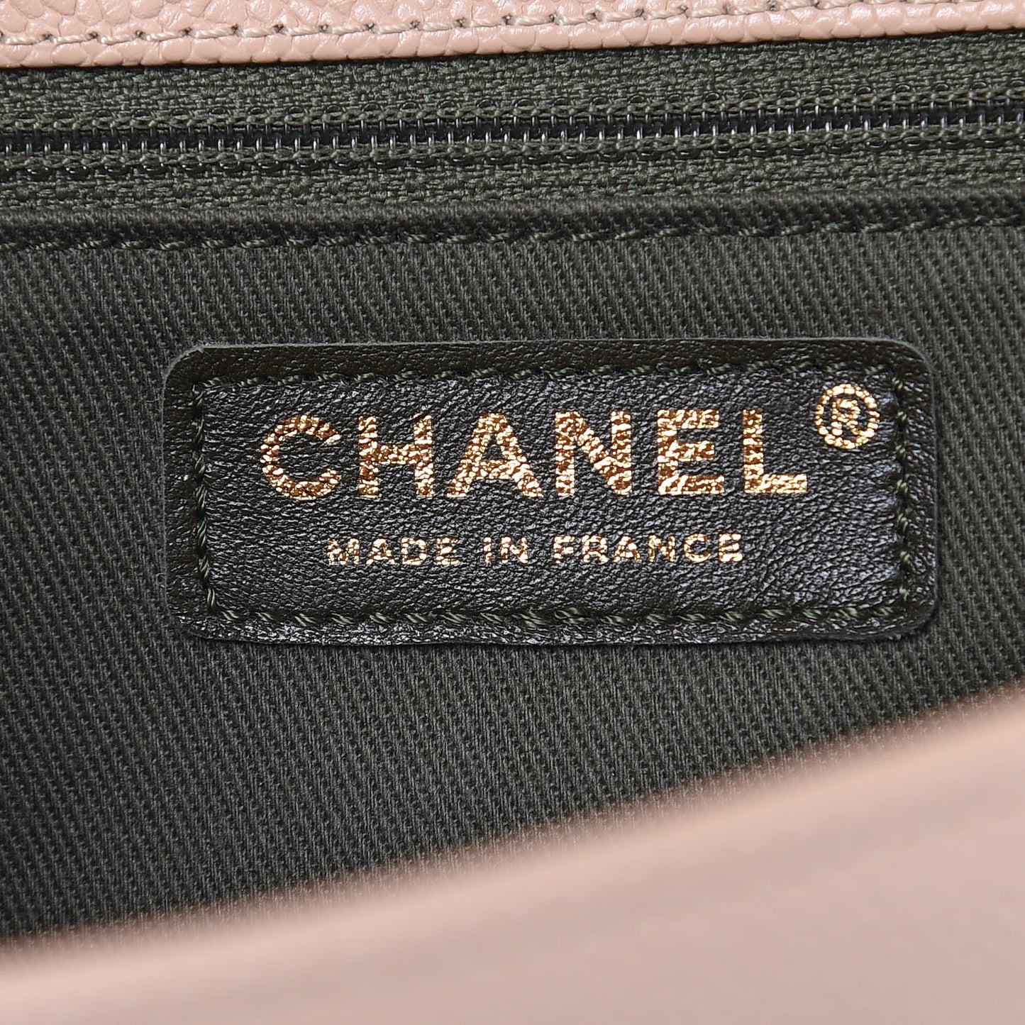 Caviar Quilted New Medium Boy Flap Light Beige