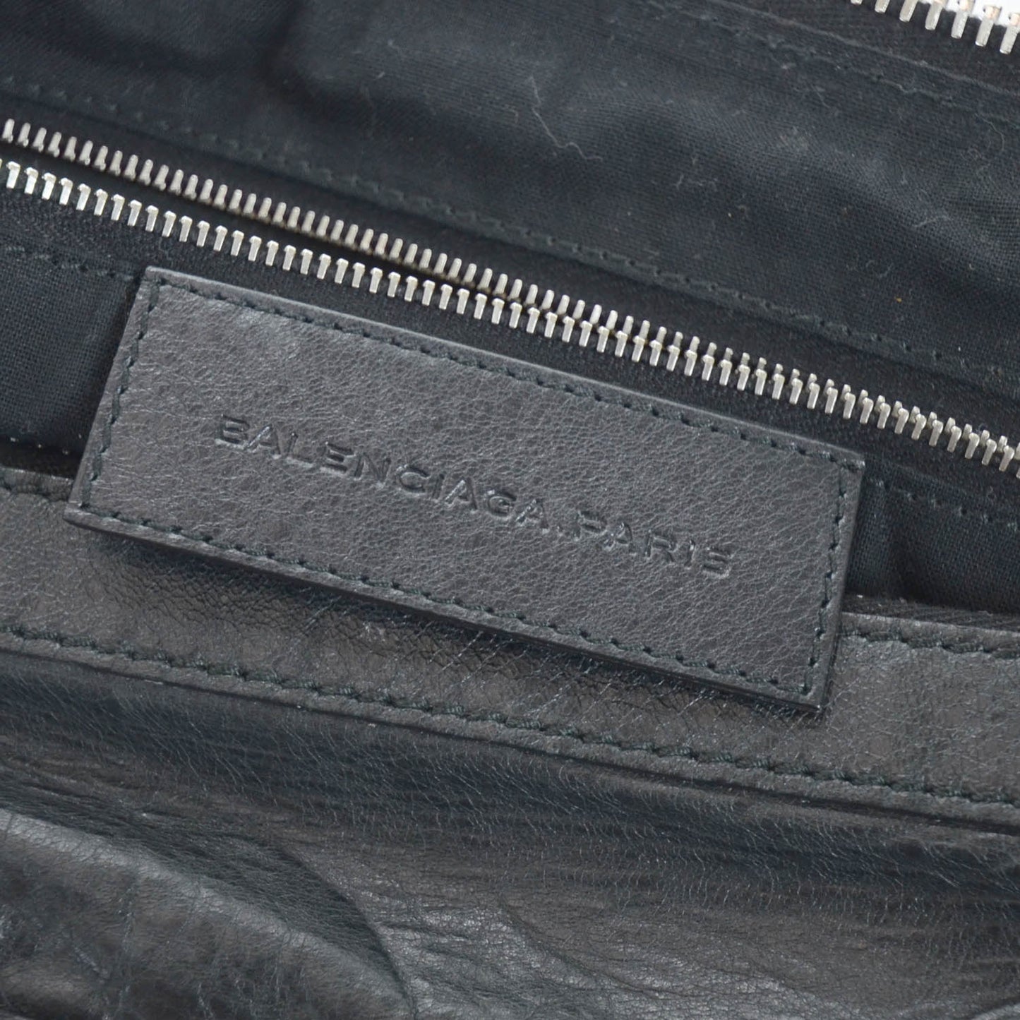 Agneau Giant Day Hobo Black
