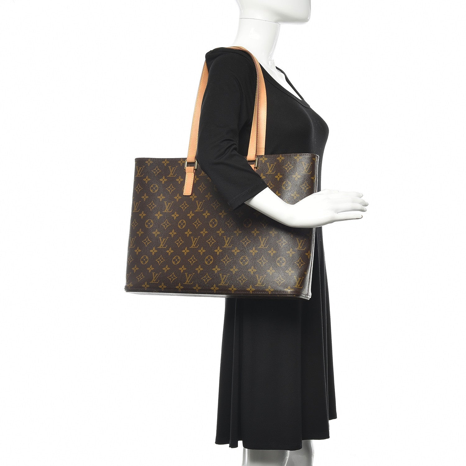 Louis Vuitton Monogram Luco 2 of 15