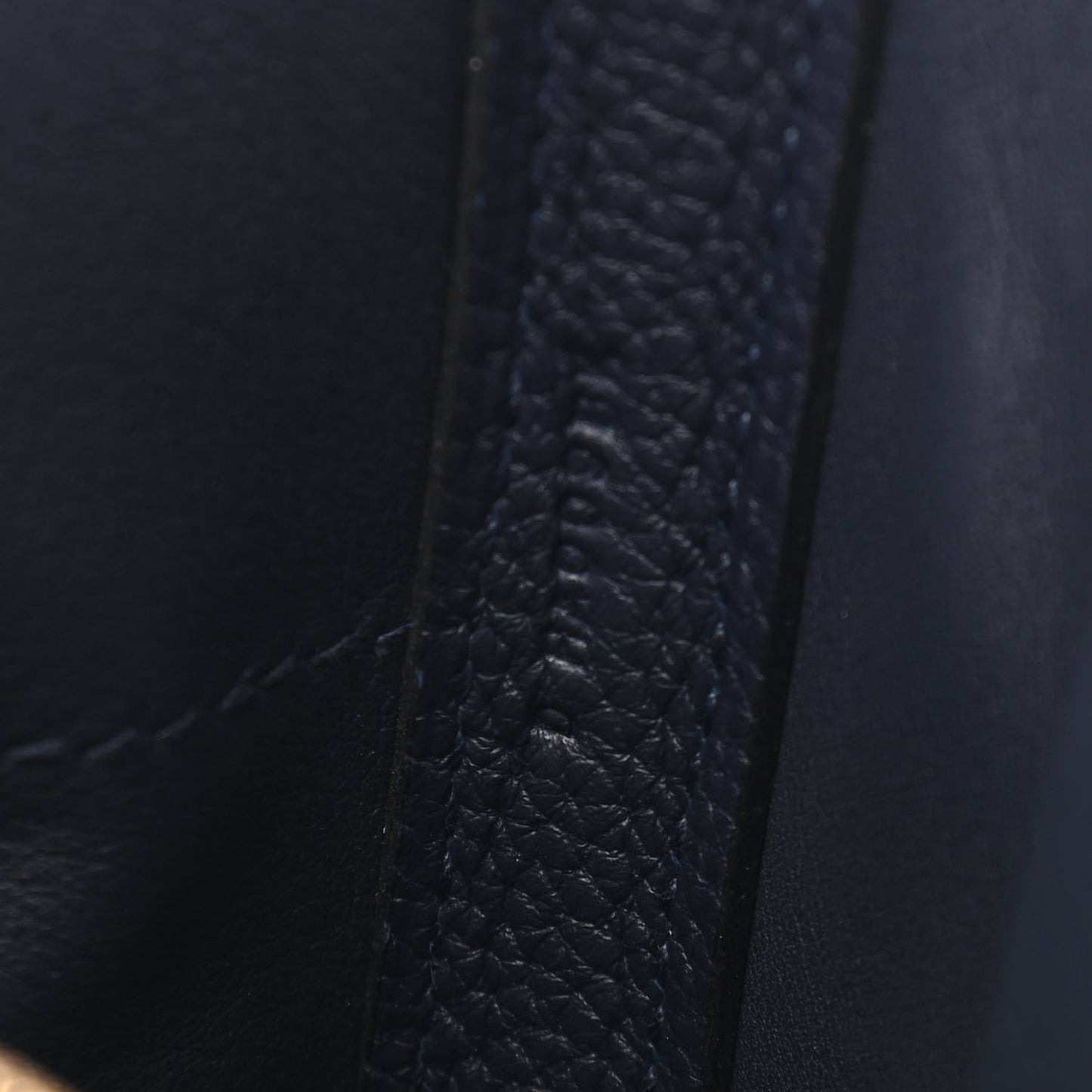 Togo Swift 24/24 35 Bleu Indigo Black