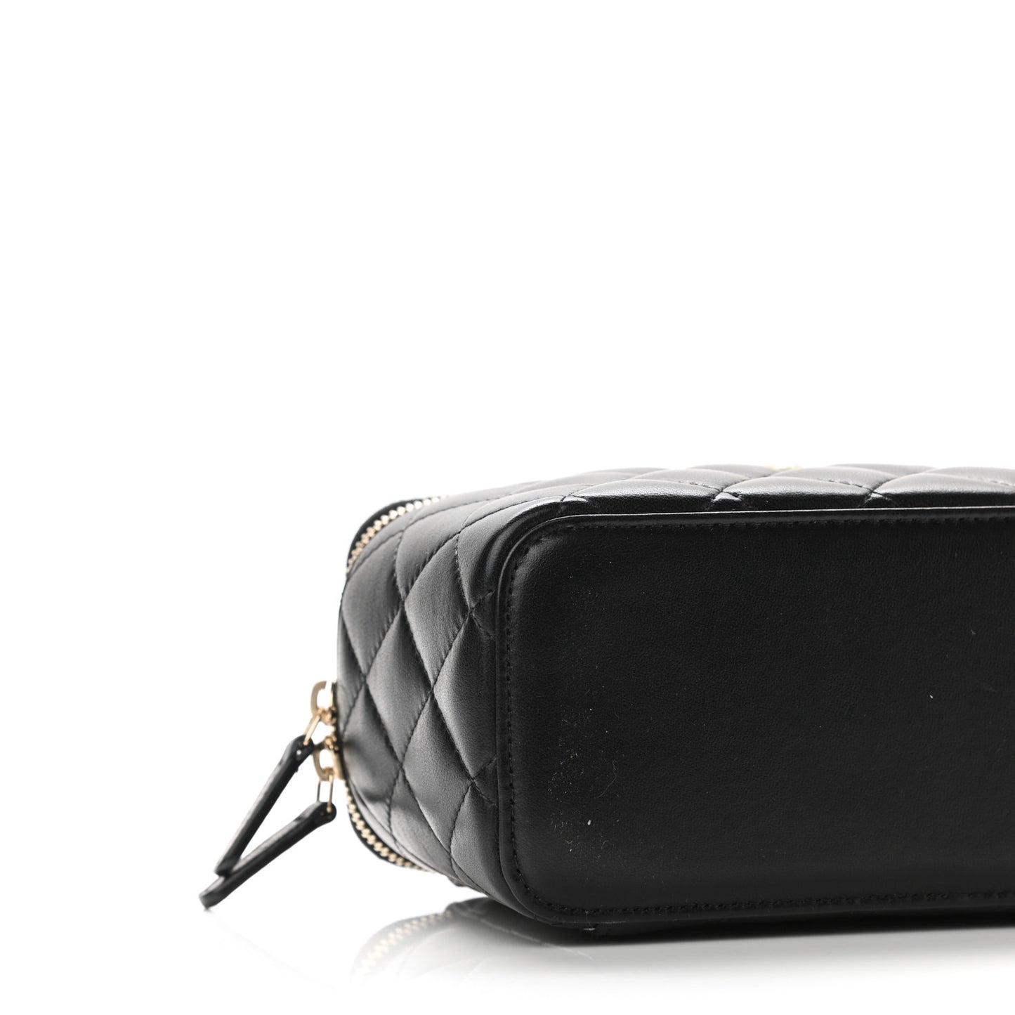 Lambskin Quilted Small Pearl Crush Vanity Case With Chain Black