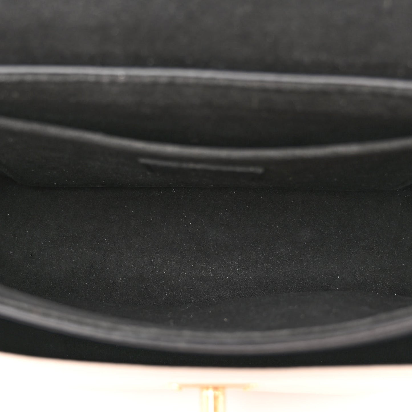 Grained Calfskin Lockme Tender Black