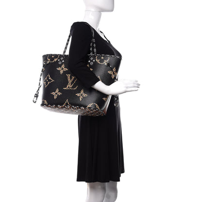 Louis Vuitton Monogram Giant Jungle Neverfull MM Black 2 of 9