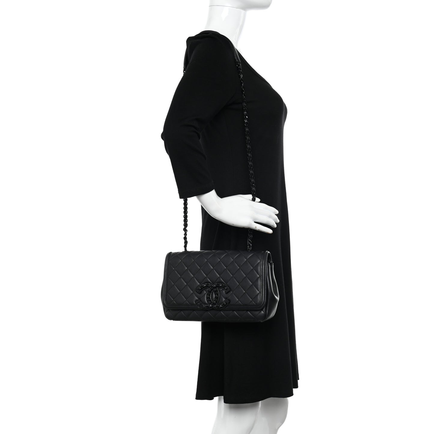 Lambskin Quilted Medium CC Filigree Flap Black