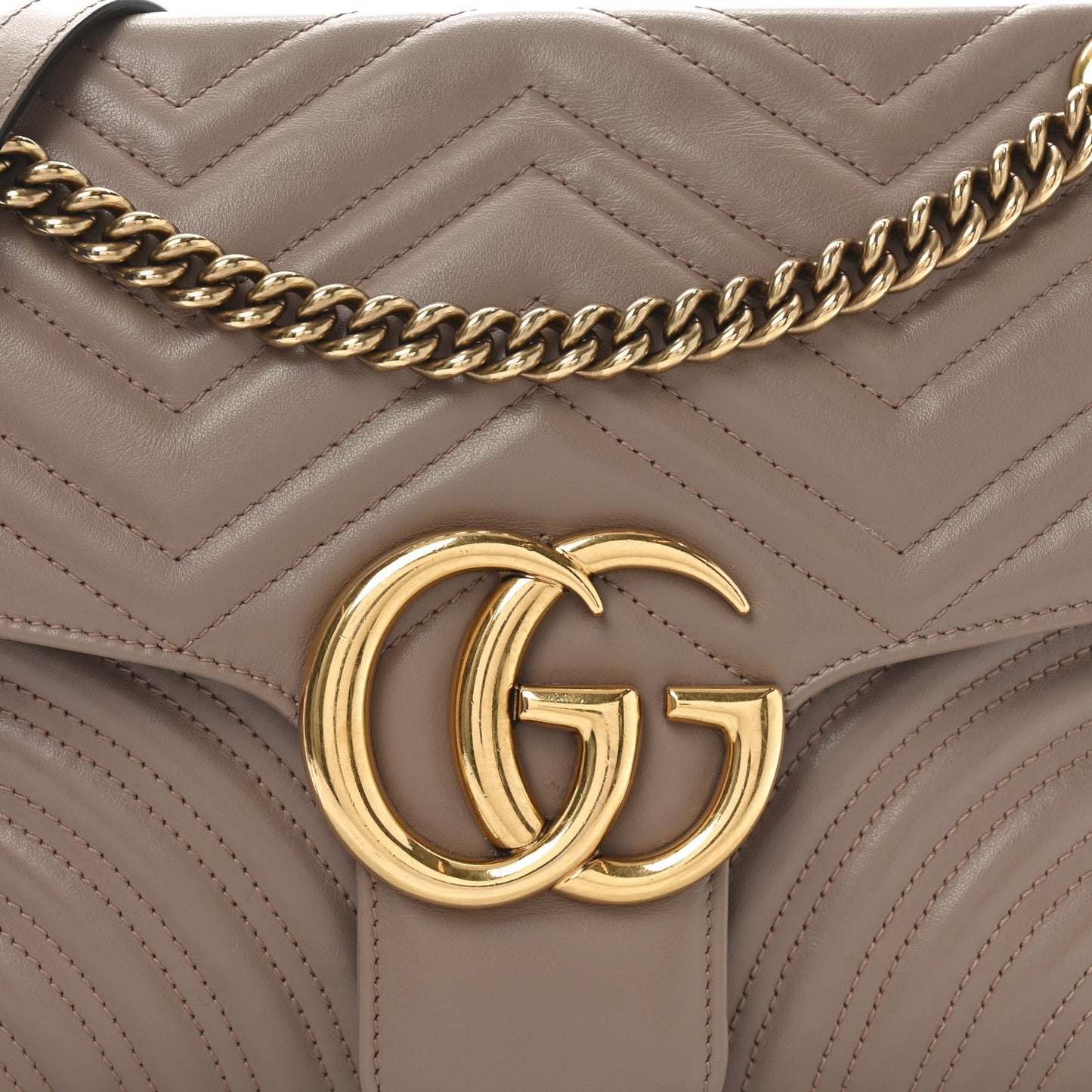 Calfskin Matelasse Medium GG Marmont Shoulder Bag Porcelain Rose