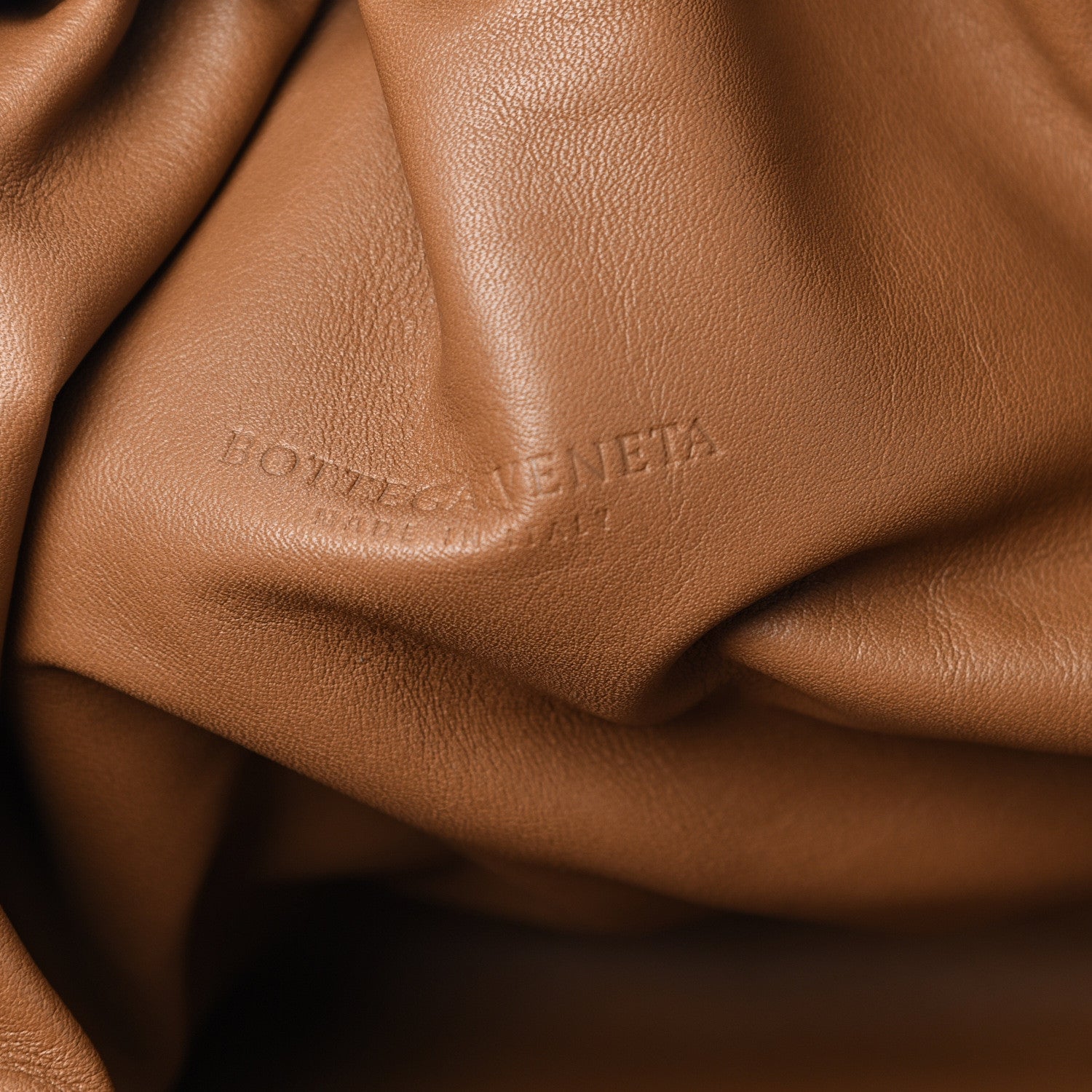 Bottega Veneta Smooth Butter Calf The Pouch Oversized Clutch Cammello 5 of 8