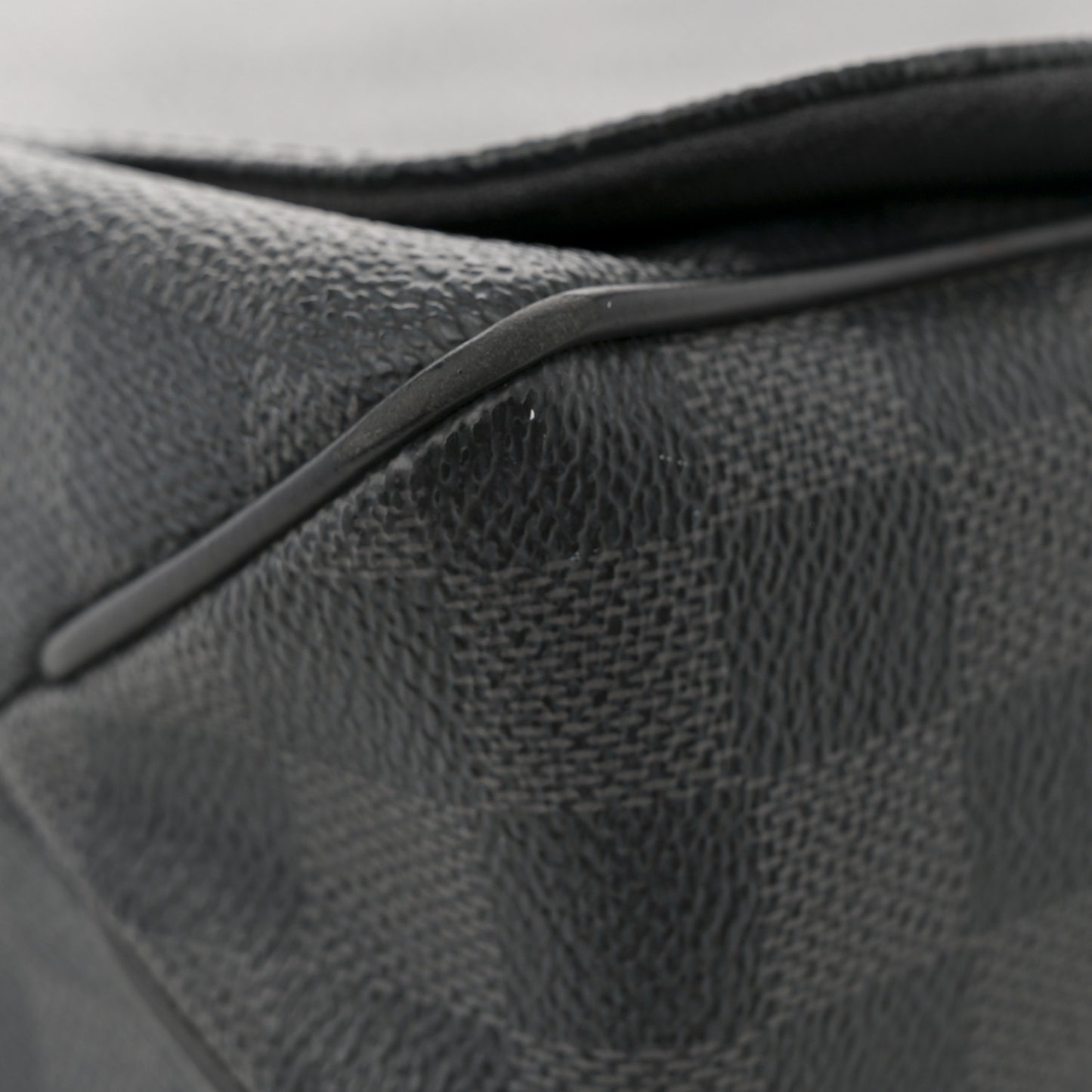 Damier Graphite District MM