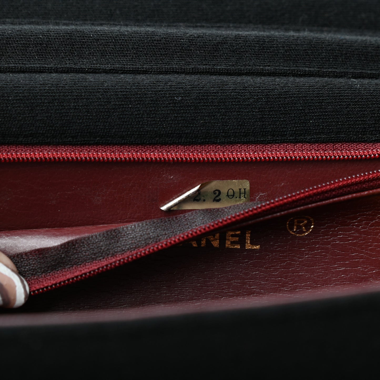 Jersey Quilted Wallet On Chain WOC Black