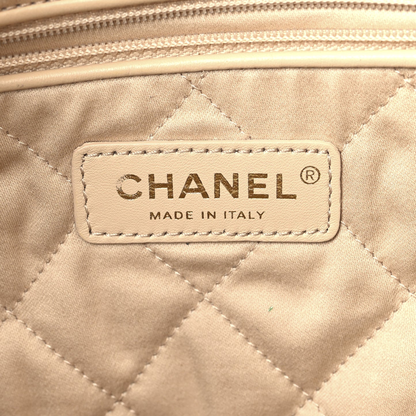 Shiny Calfskin Quilted Small Chanel 22 White