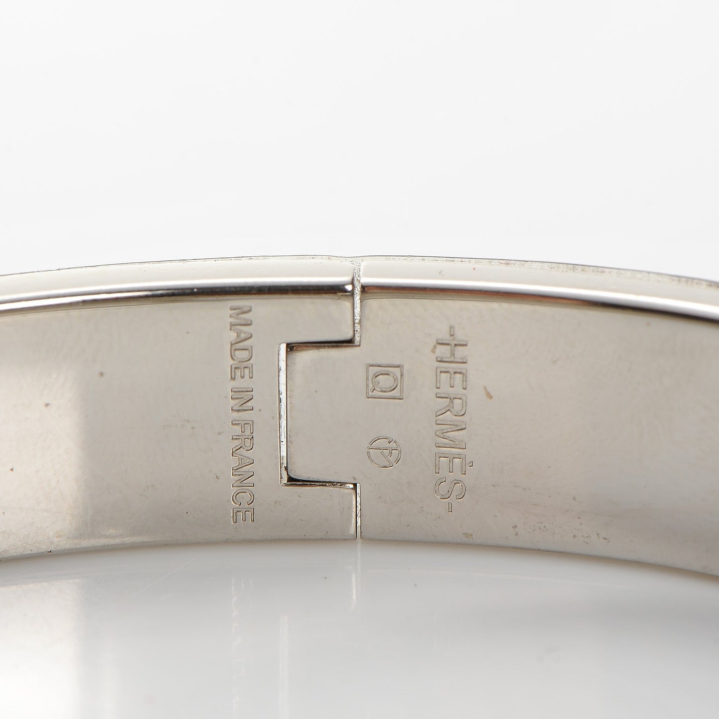 Enamel Narrow Clic Clac H Bracelet PM Black