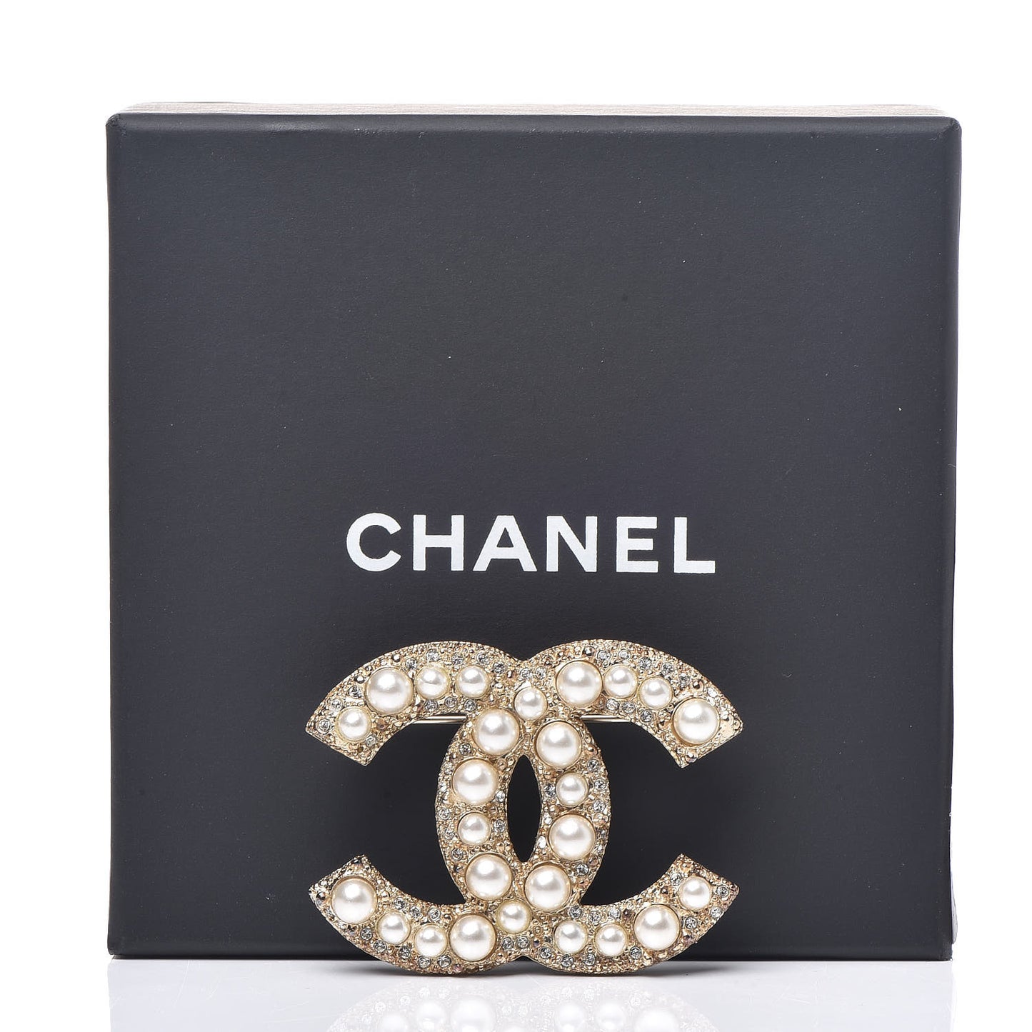 Crystal Pearl CC Brooch Gold