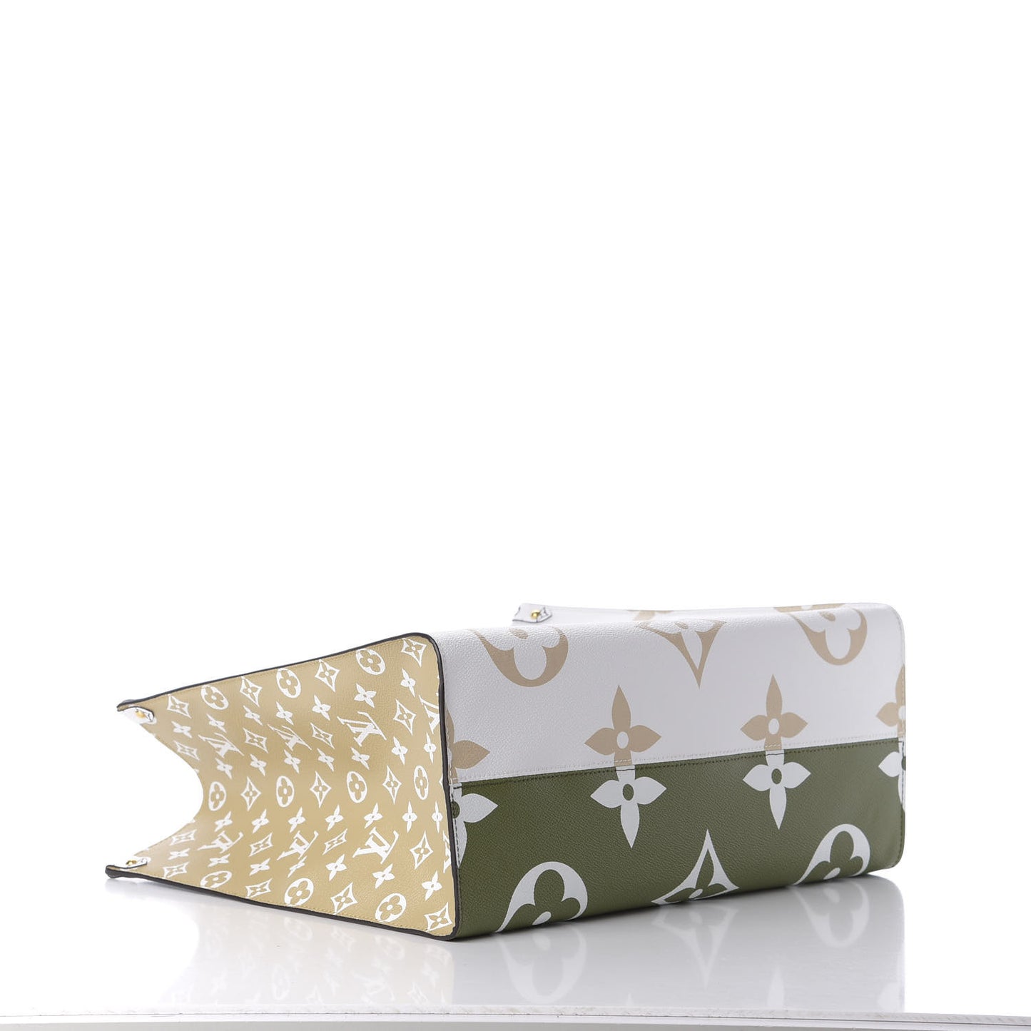 Monogram Giant Onthego GM Kaki Beige