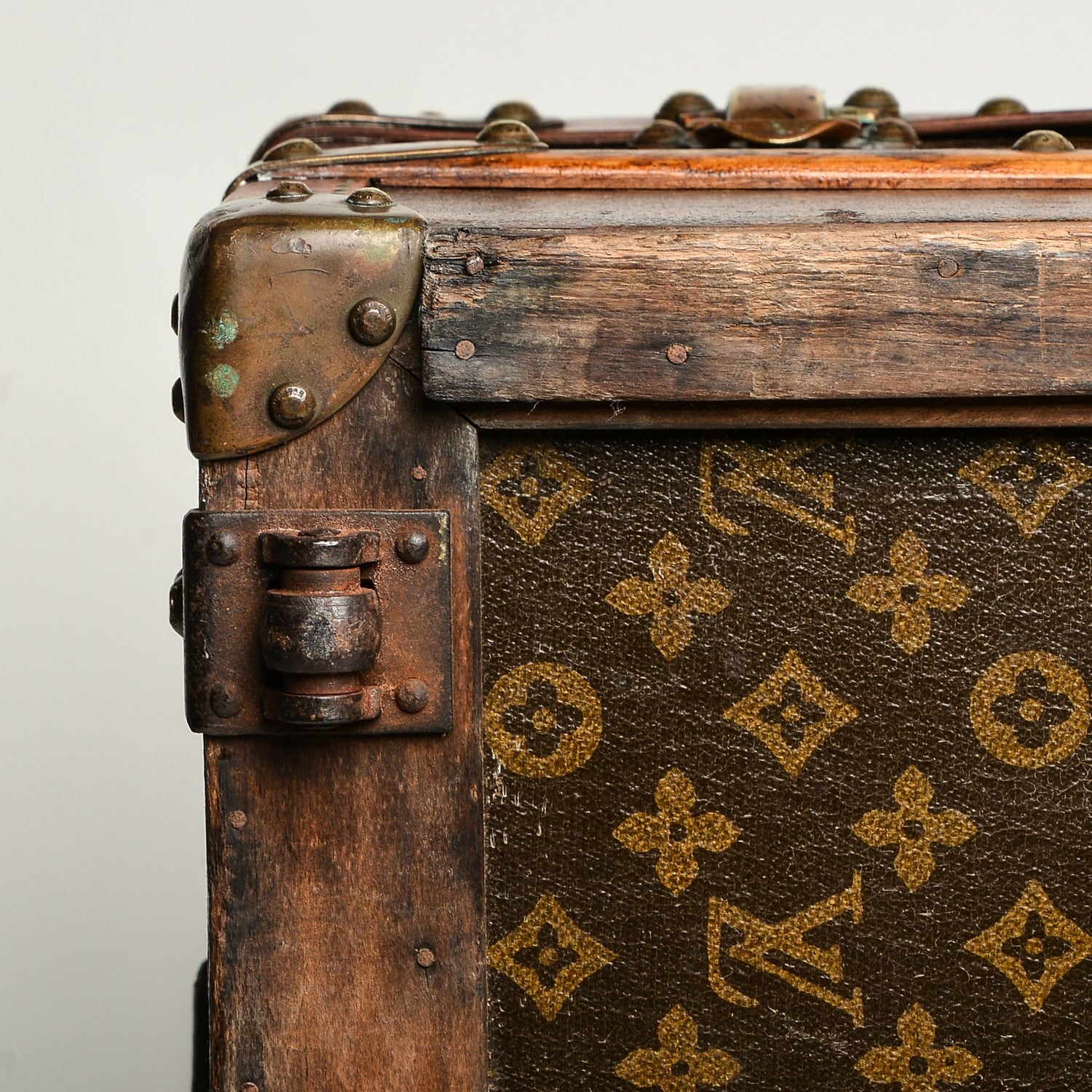 Louis Vuitton Monogram Small Cabin Trunk 30 of 46