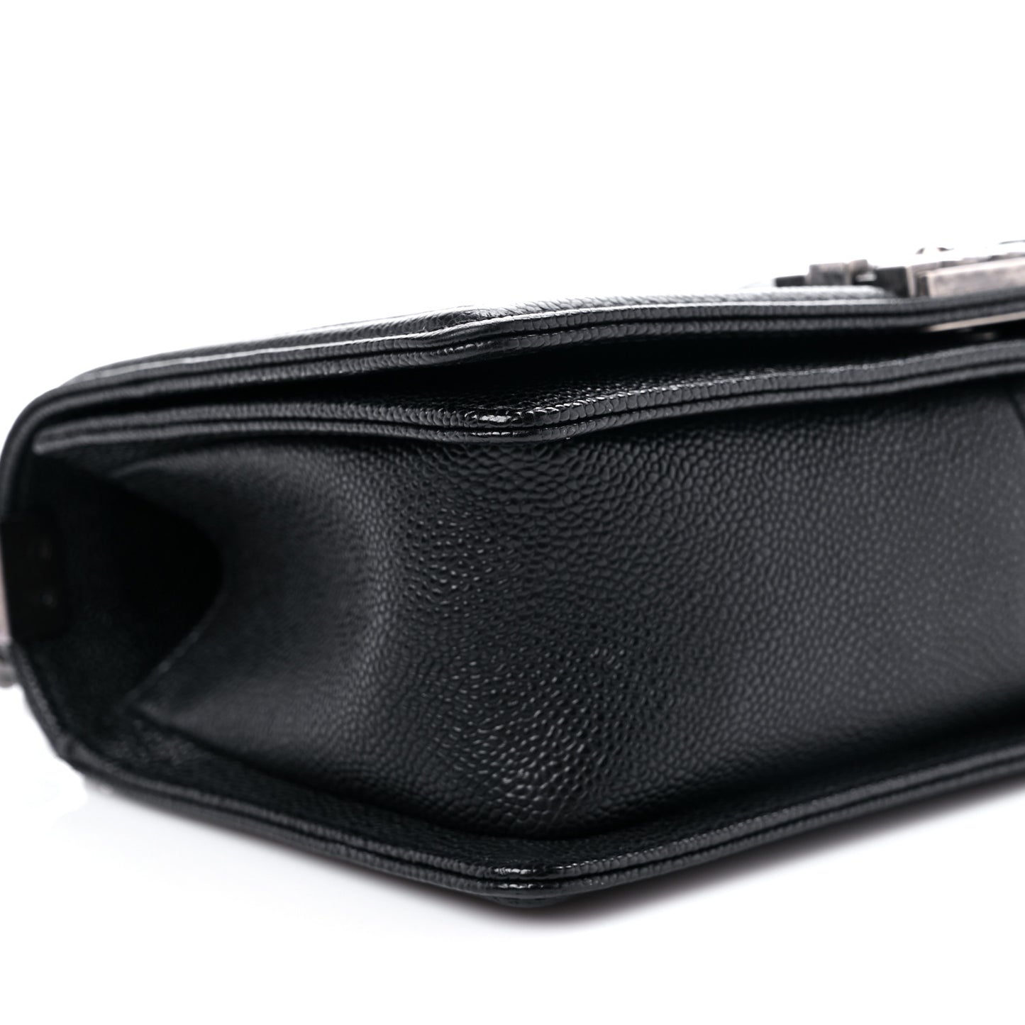Caviar Quilted Medium Boy Flap Black