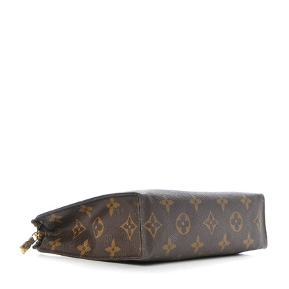 Louis Vuitton Monogram Toiletry Pouch 19 4 of 11