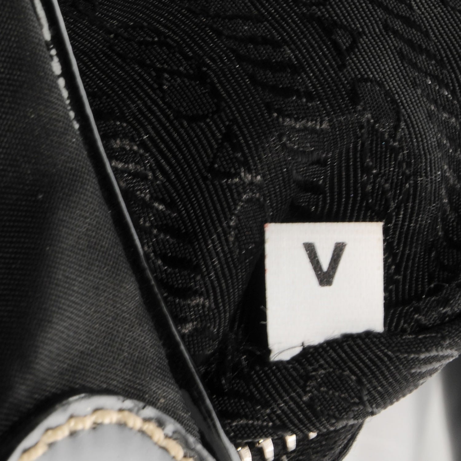 Prada Tessuto Vernice Hobo Black 8 of 8