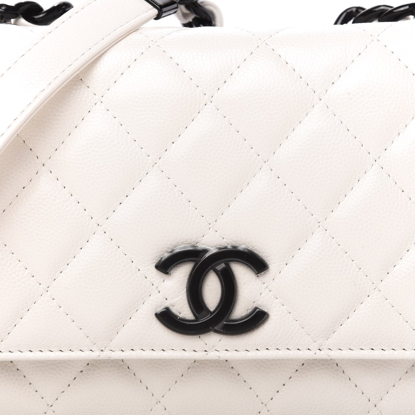 Caviar Quilted My Everything Wallet On Chain WOC White