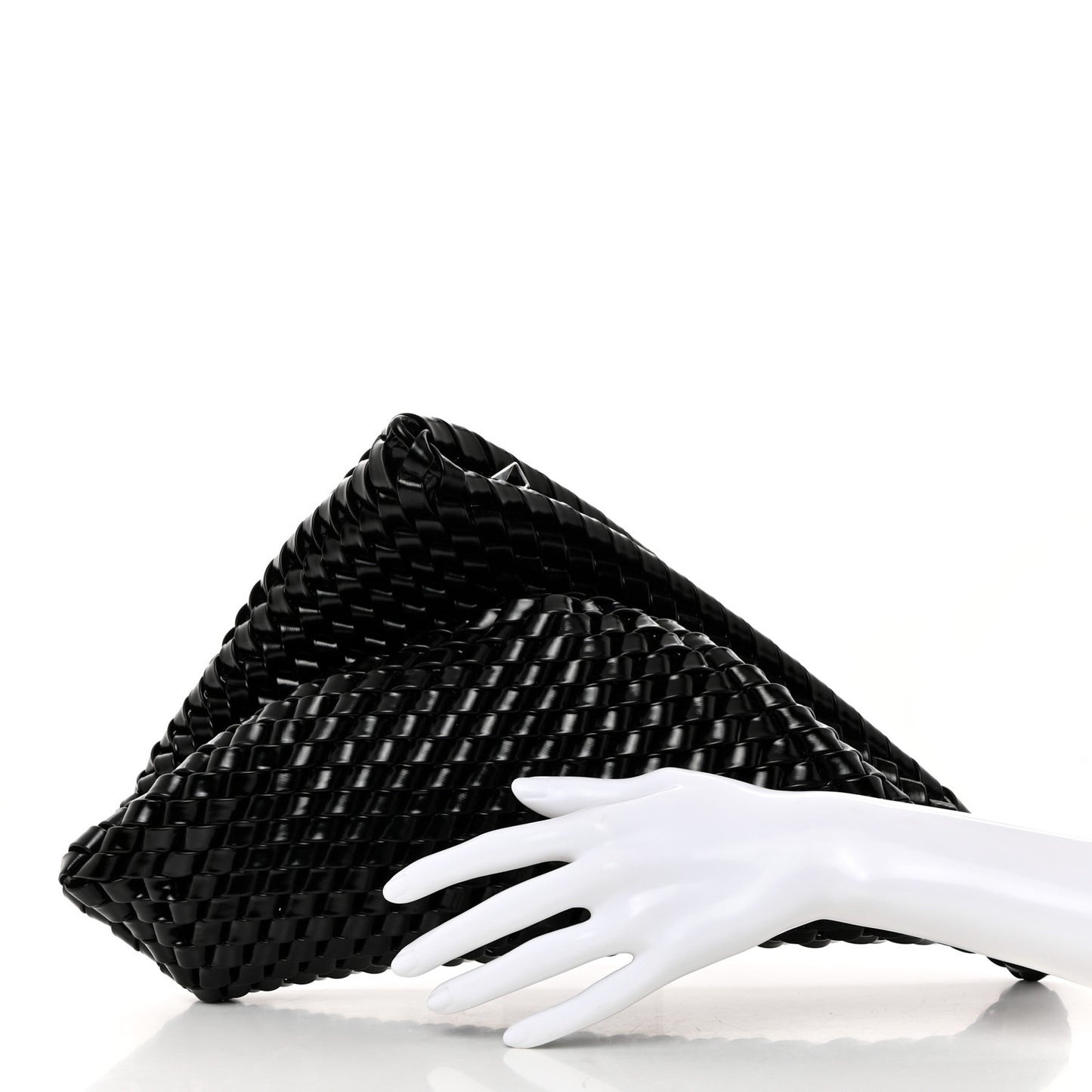 Calfskin Intrecciato Structure Clutch Black