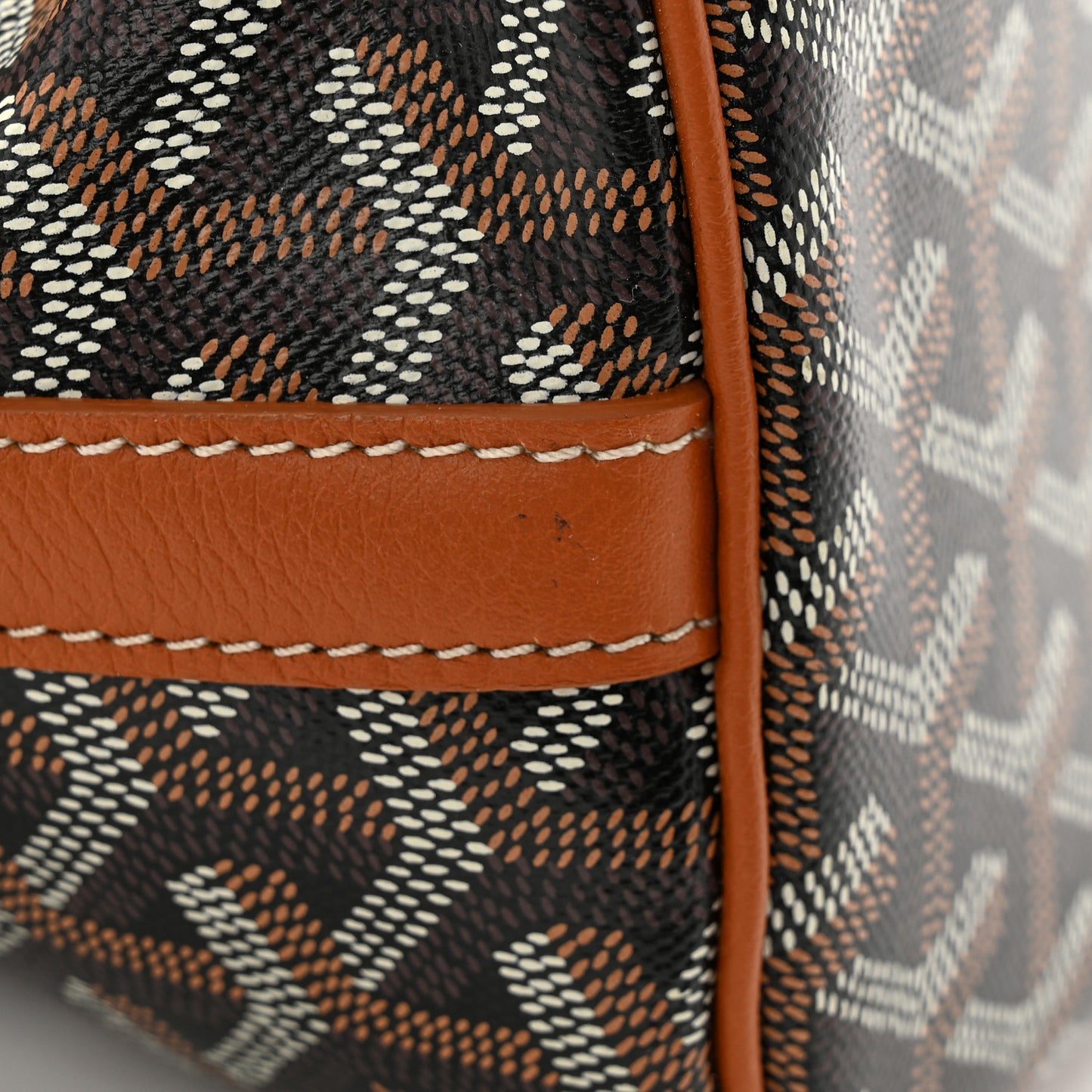 Goyardine Capetien Messenger Bag Black Gold